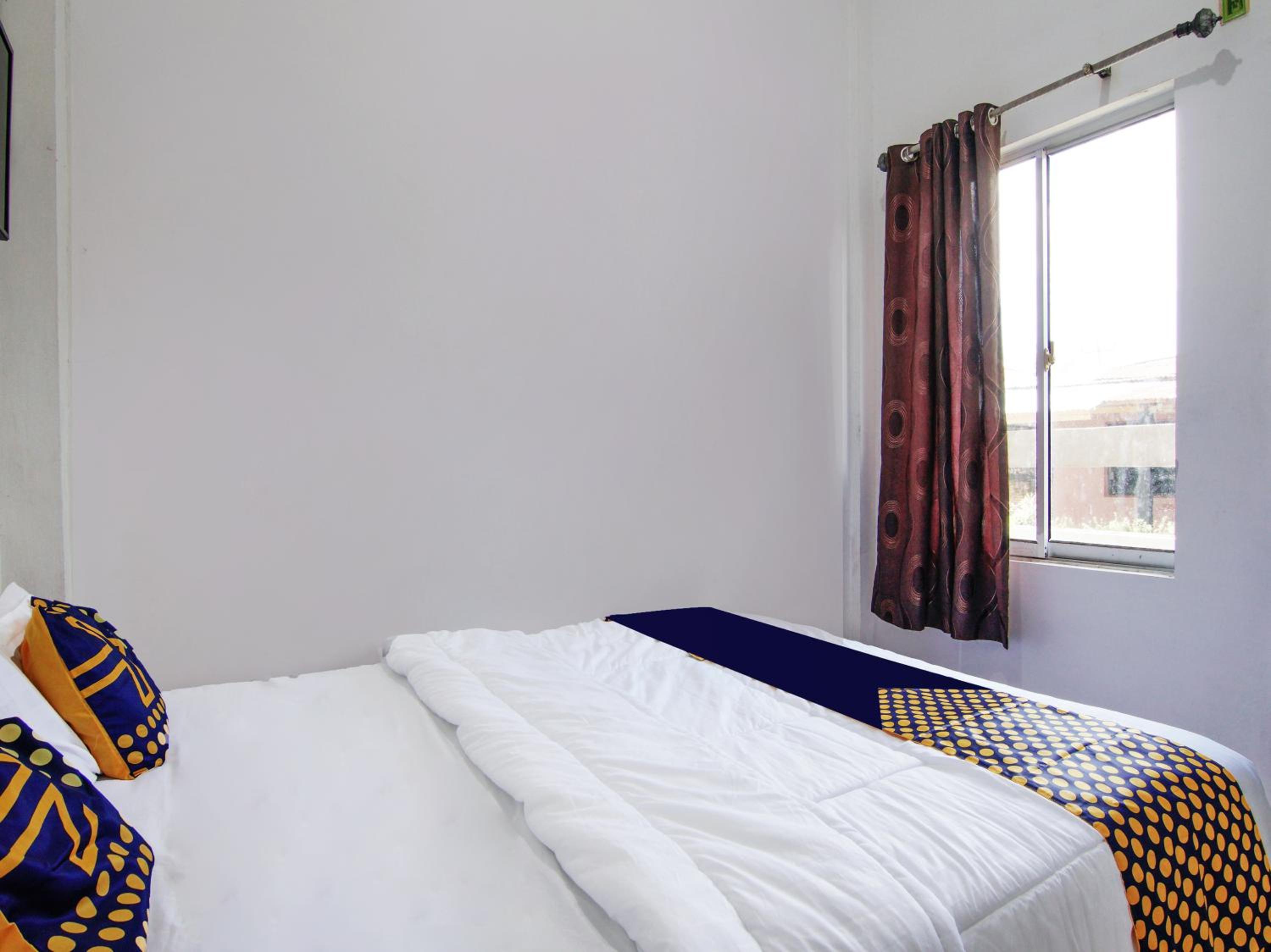 Double Room - Photo 6