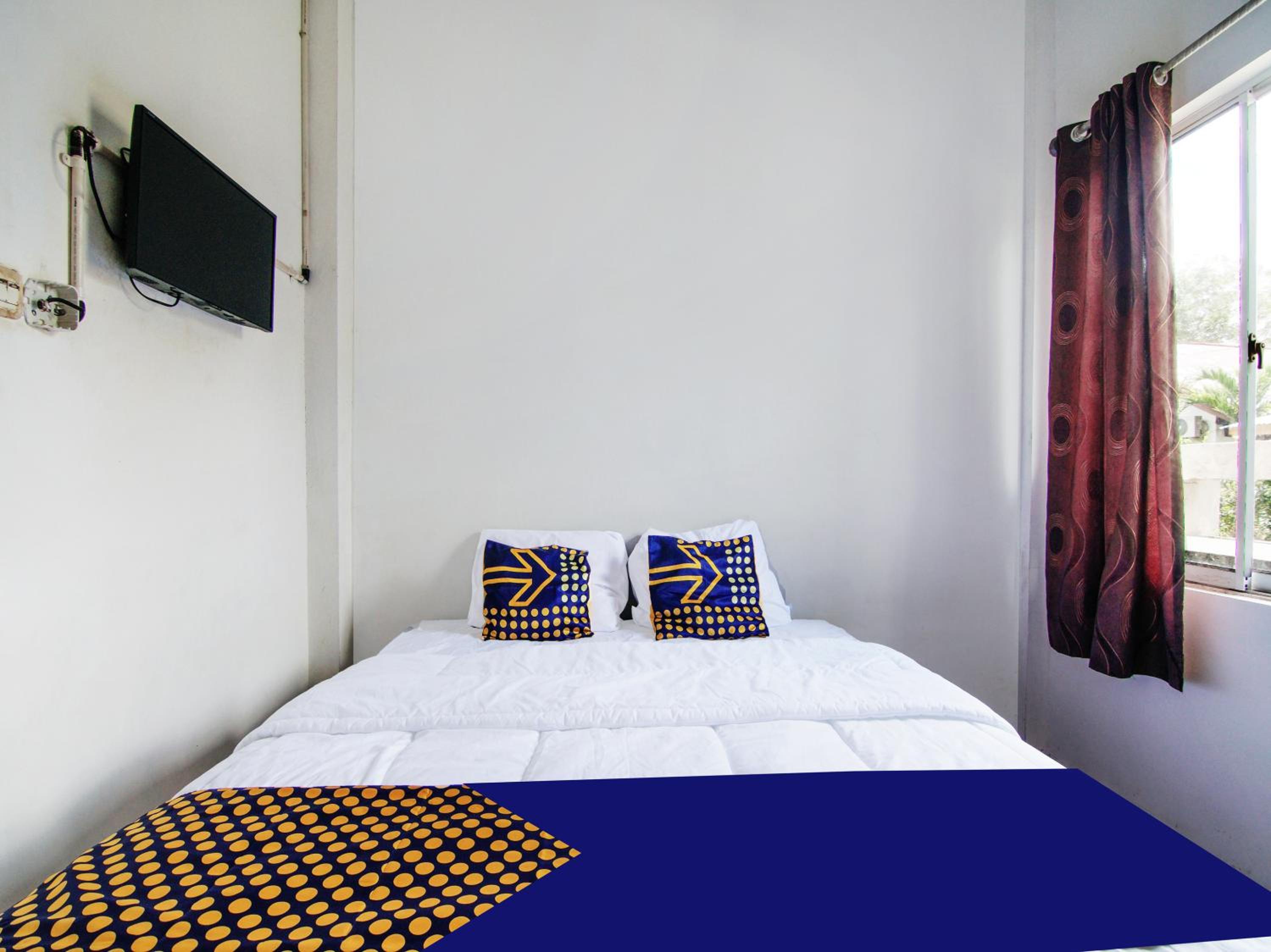 Budget Double Room - Photo 6