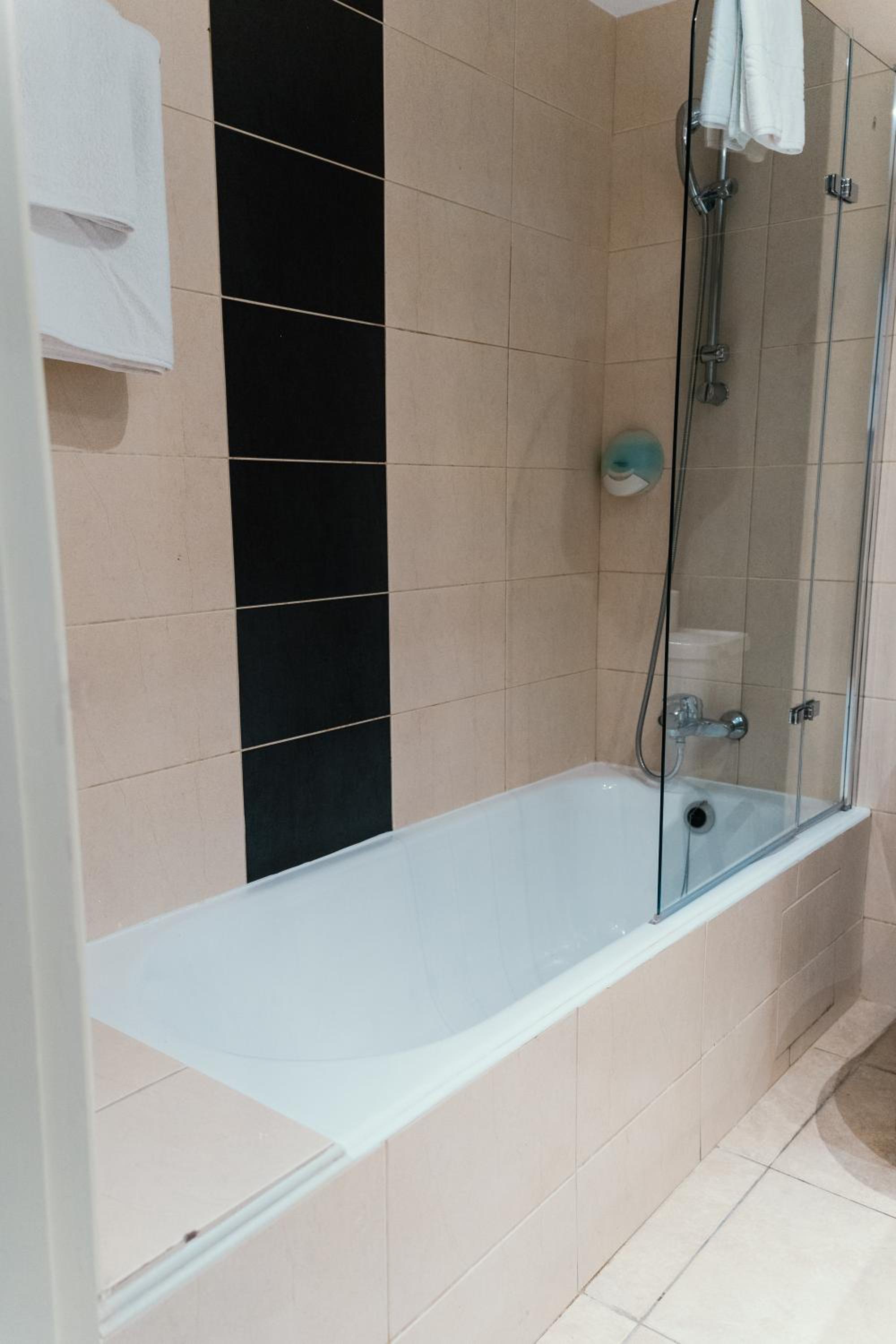One Bedroom Suite  - Photo 6