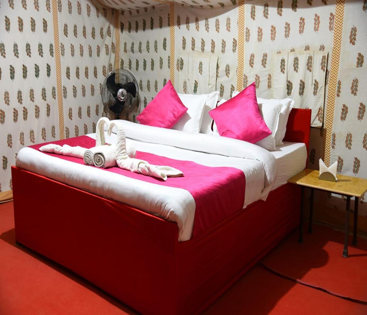 Superior Deluxe Double or Twin Room  photo 1