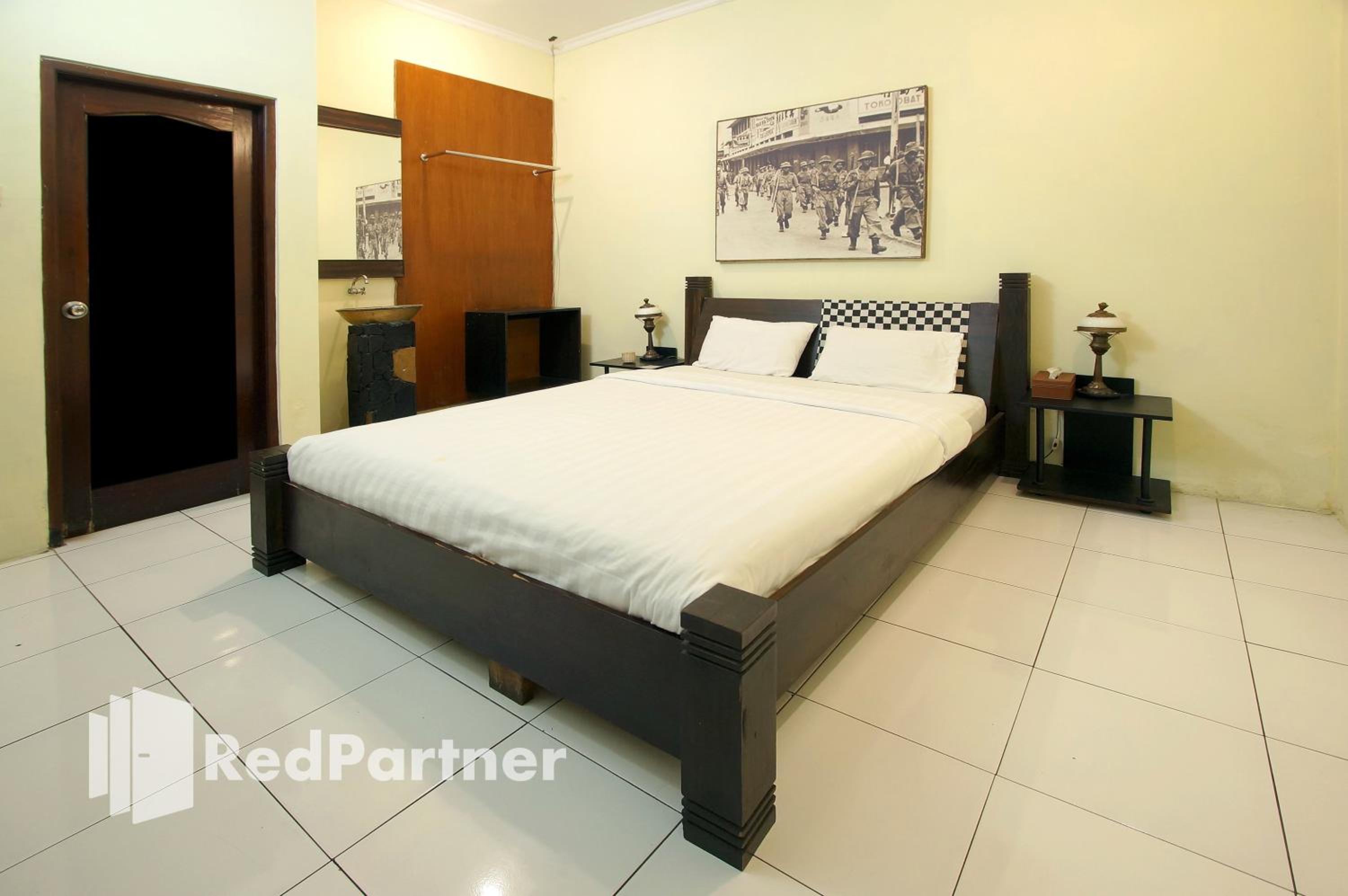 Deluxe Room - Photo 1