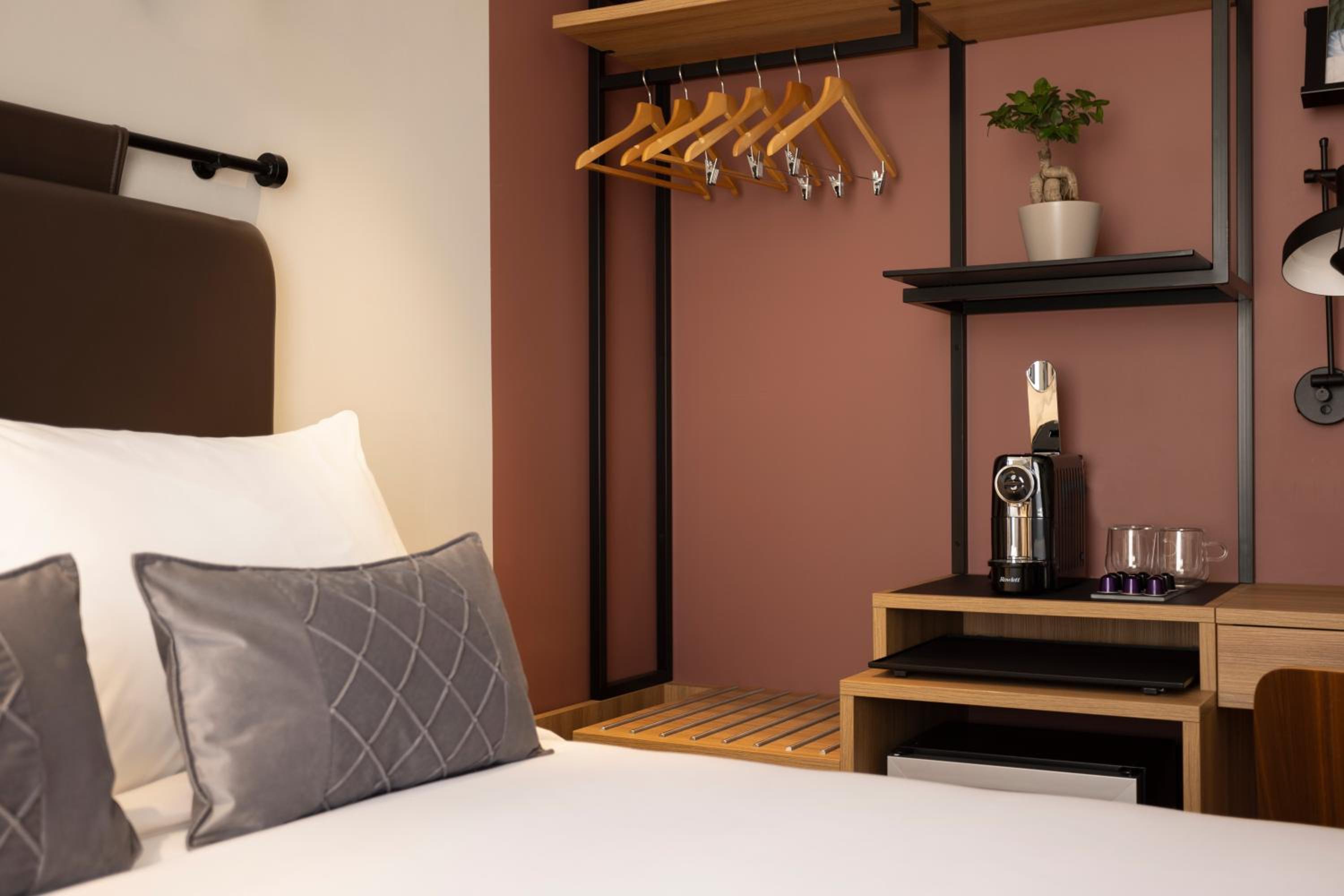 Superior King Room photo 3