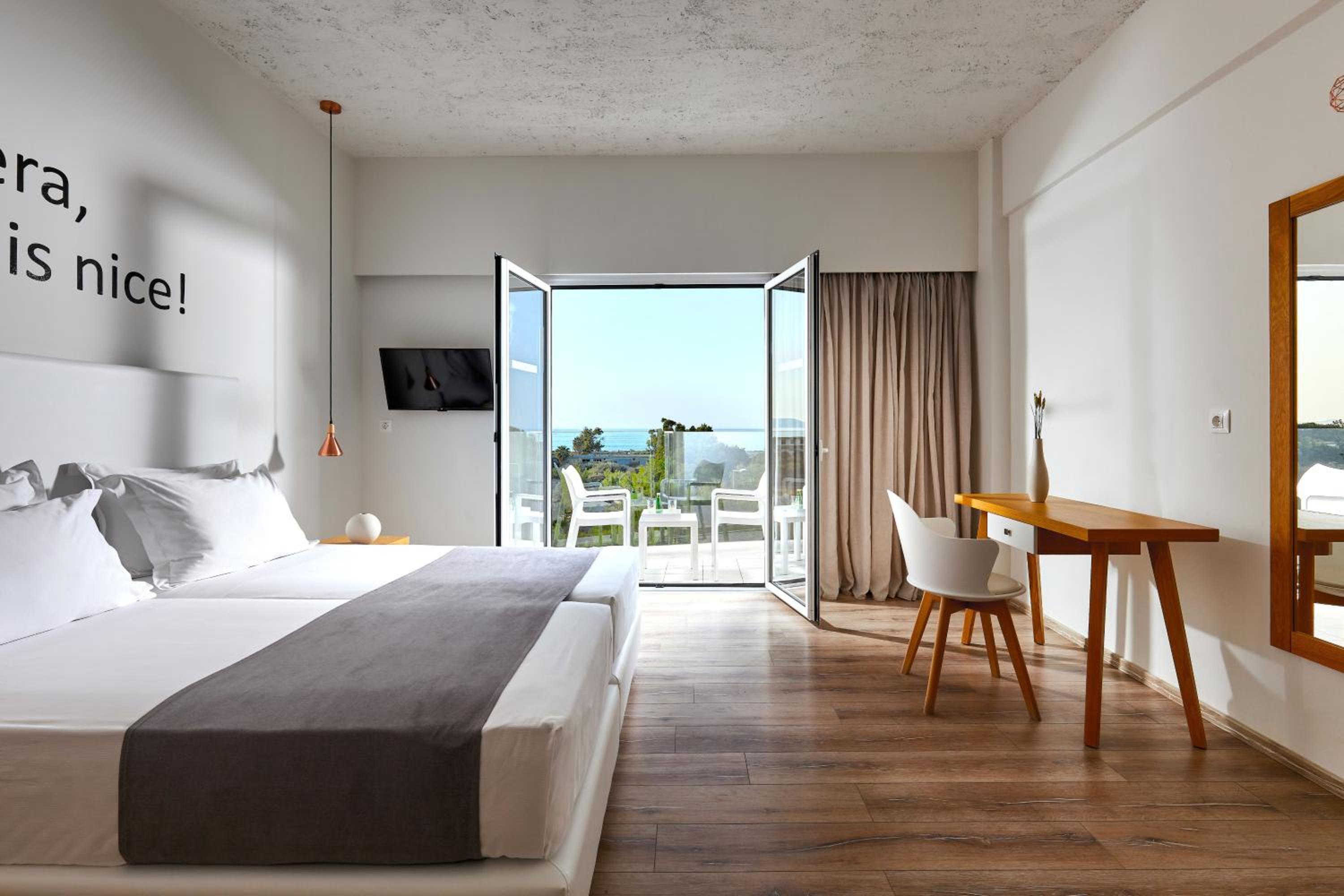 Family Suite with Balcony photo 1