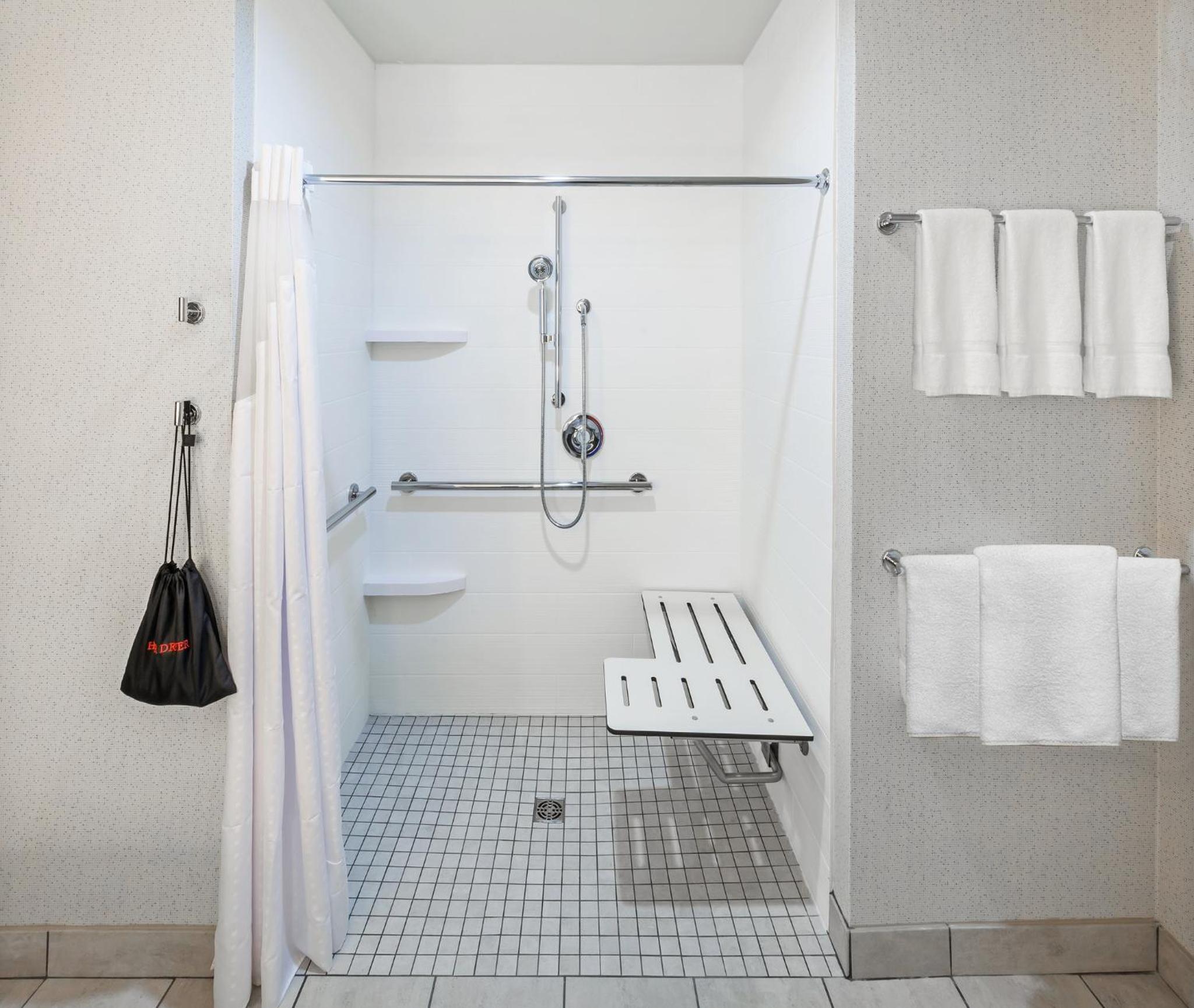 King Room - Hearing Accessible/Non-Smoking