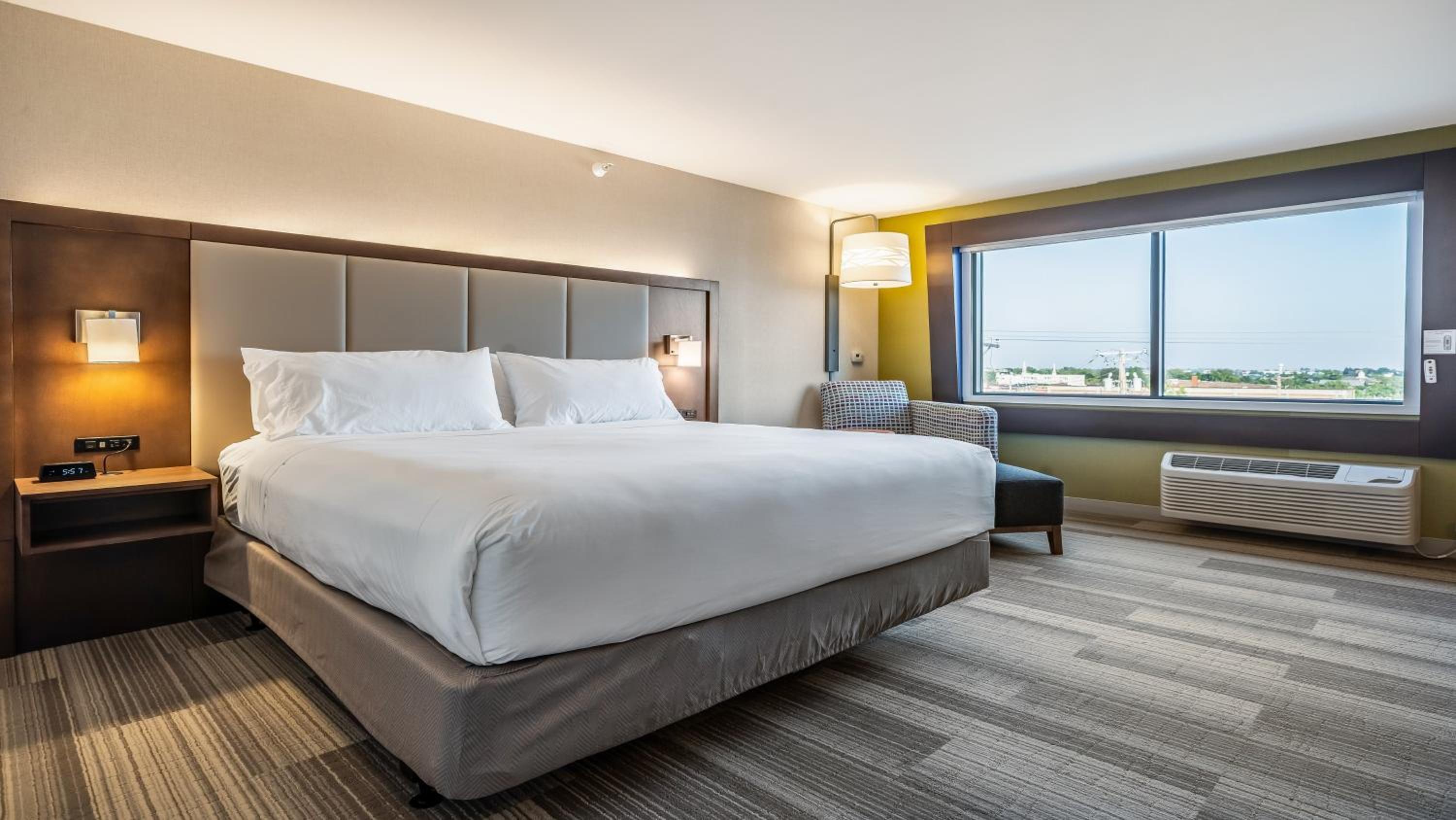 Standard King Room