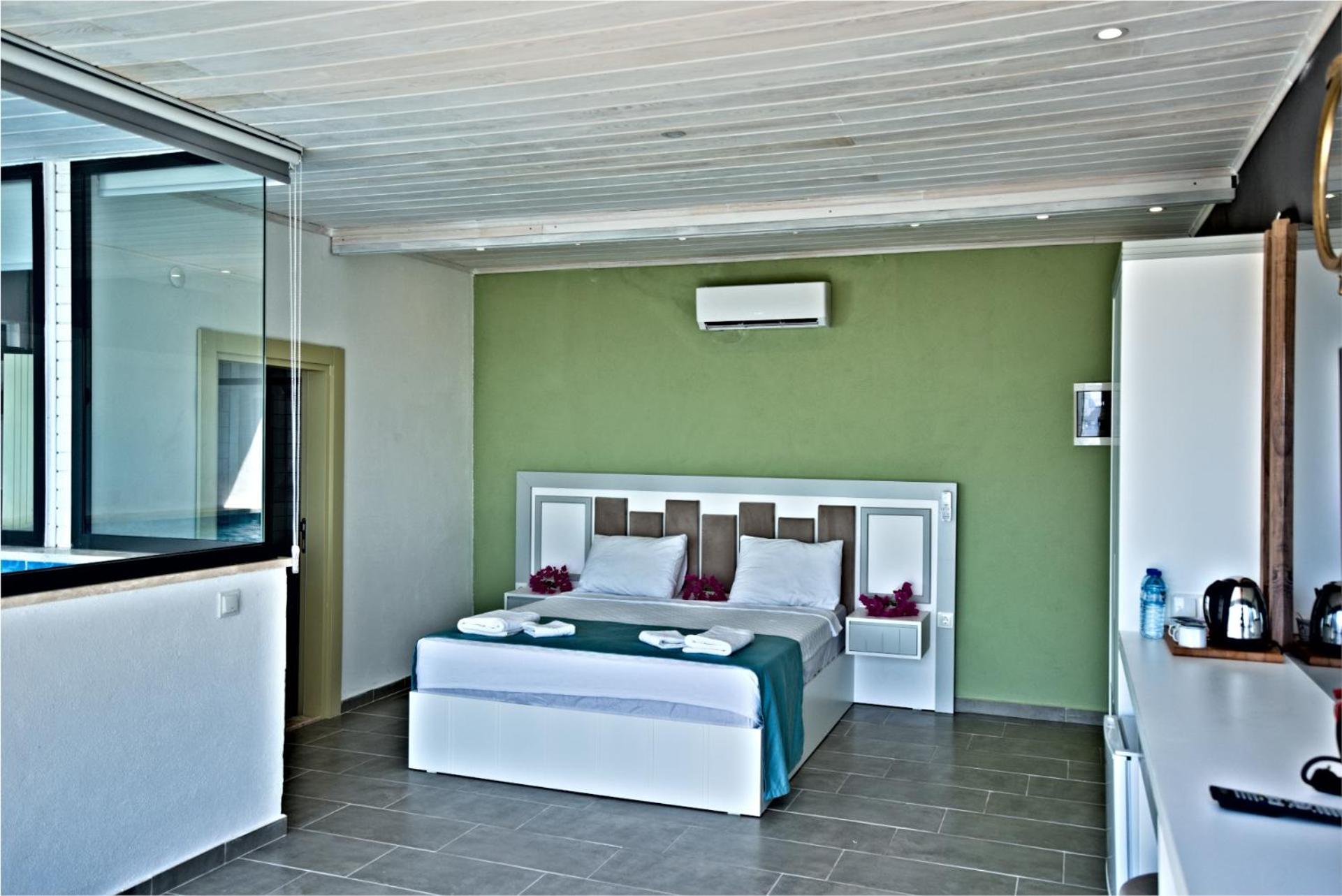 Large Double Room - Photo 13
