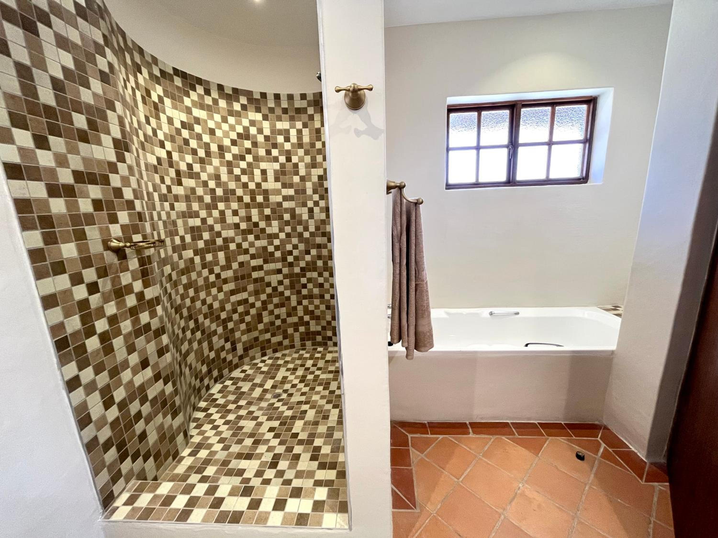 Two-Bedroom Villa - Photo 44