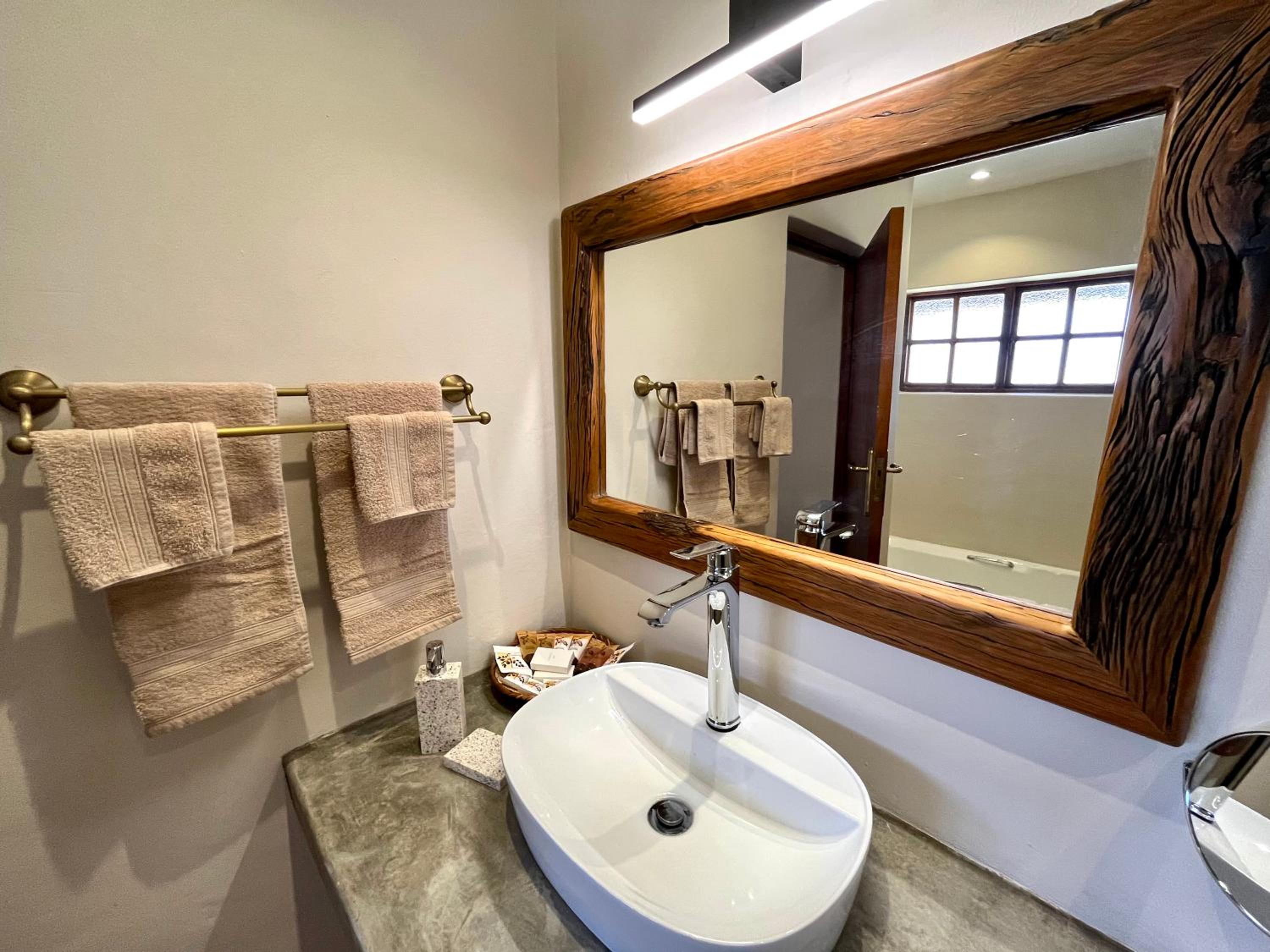 Two-Bedroom Villa - Photo 45