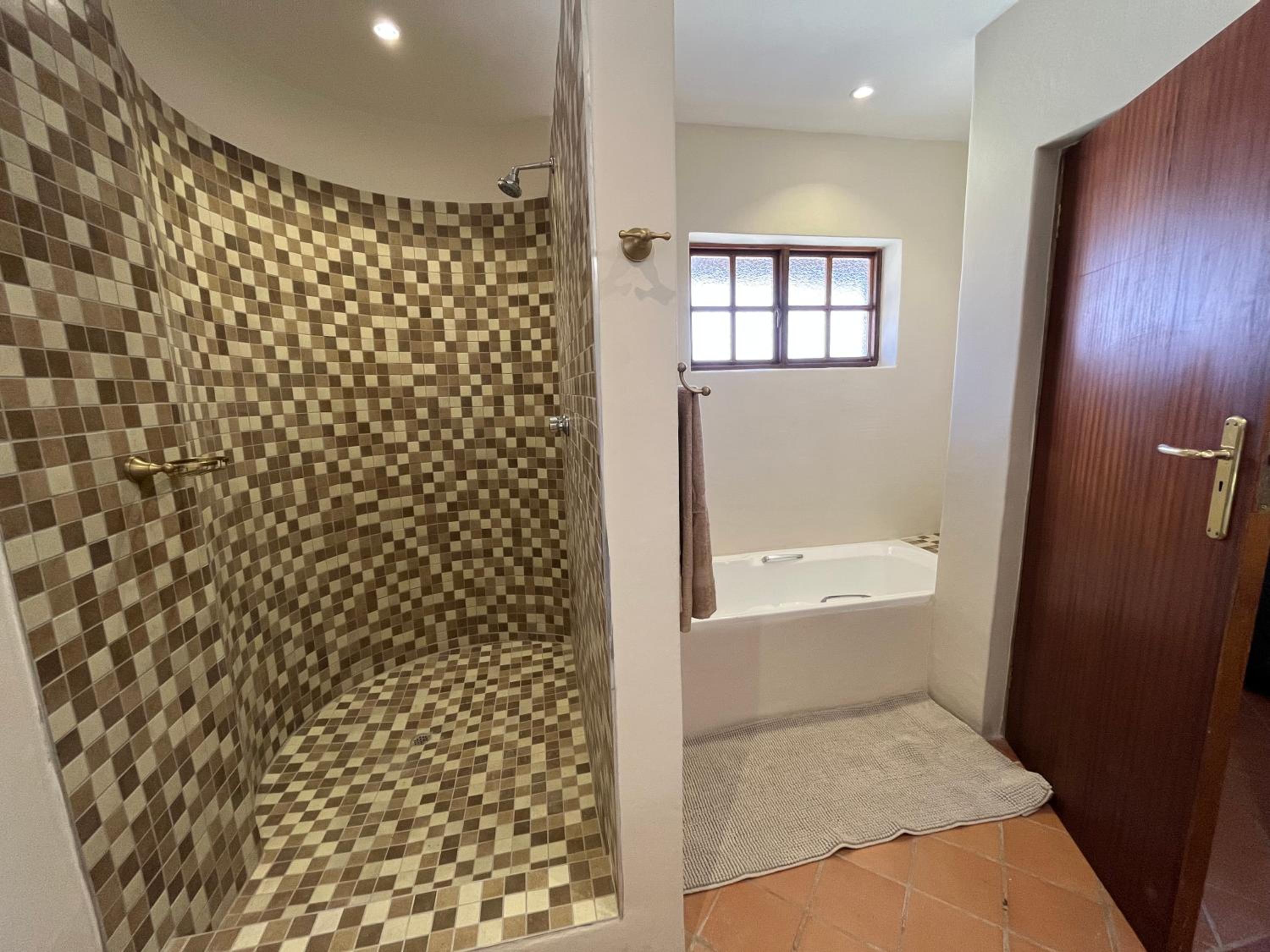 Two-Bedroom Villa - Photo 29