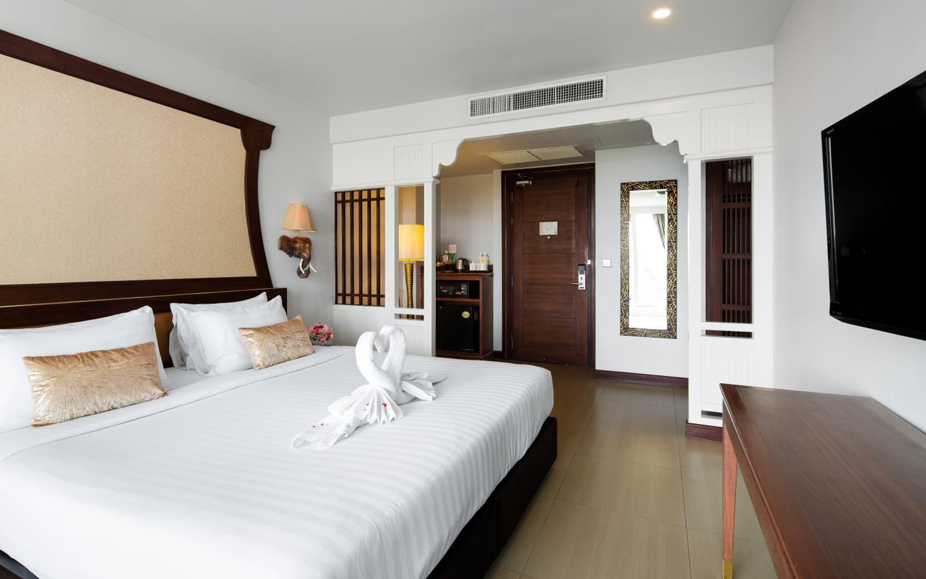 Deluxe Double or Twin Room photo 3