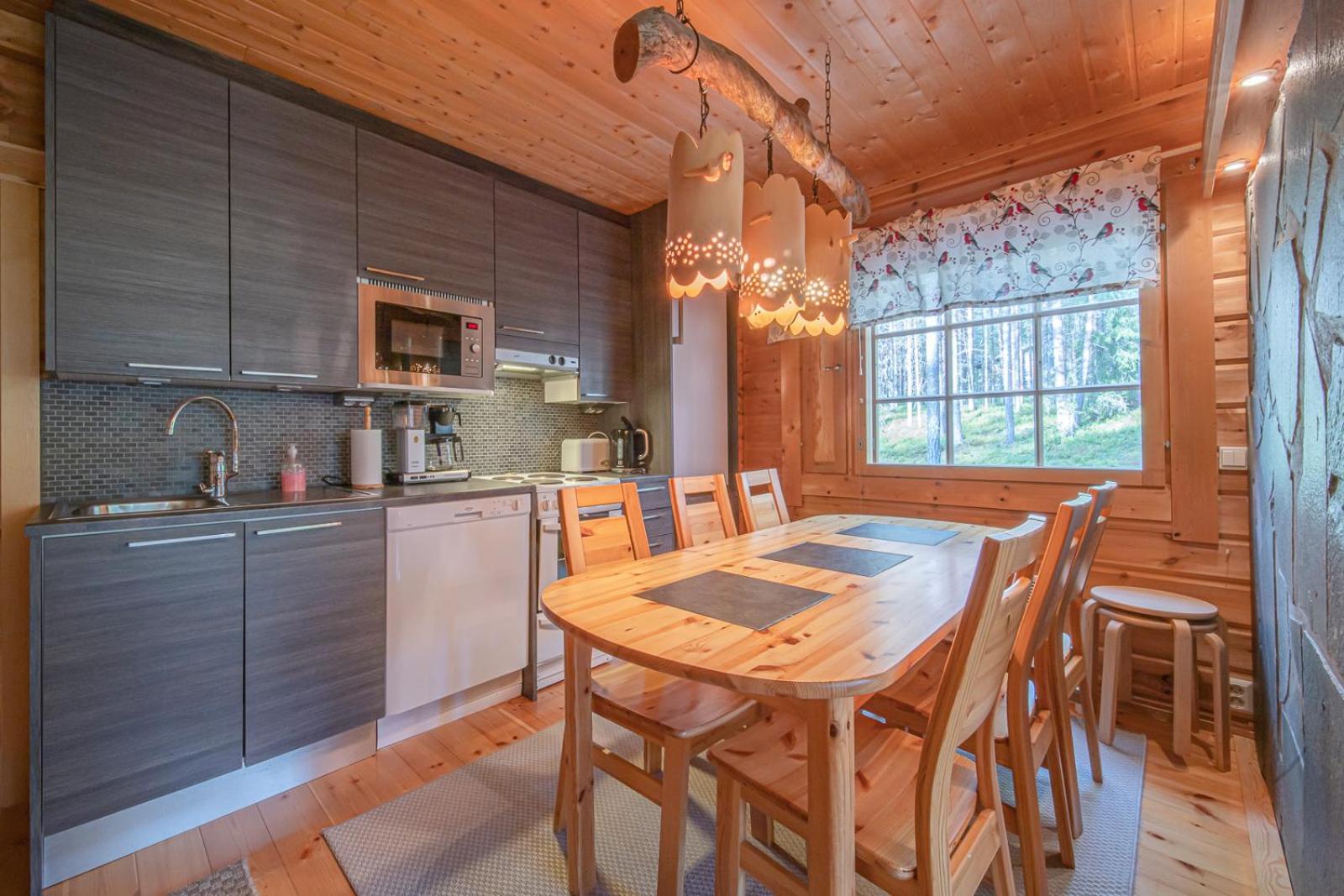 Three-Bedroom House photo 2