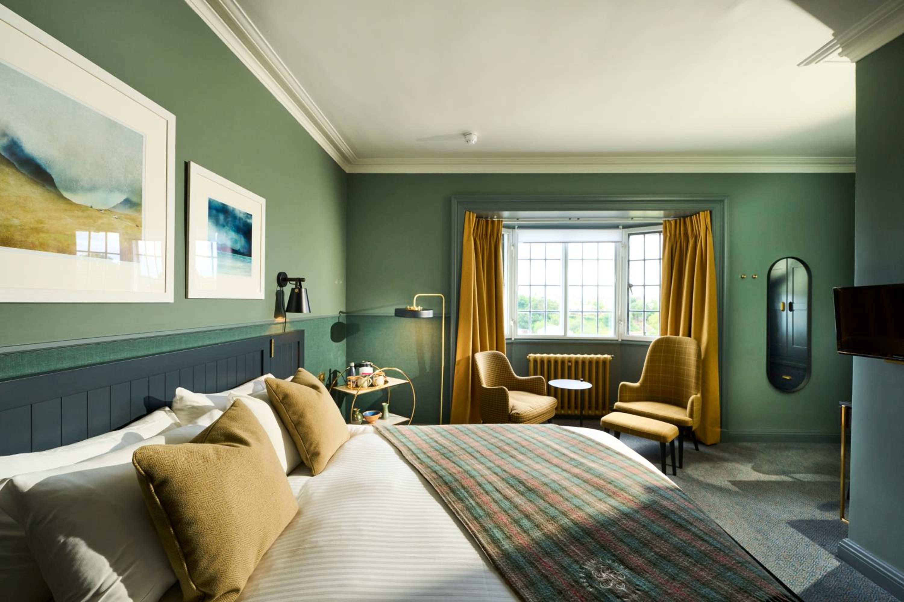 Deluxe King Guest Room