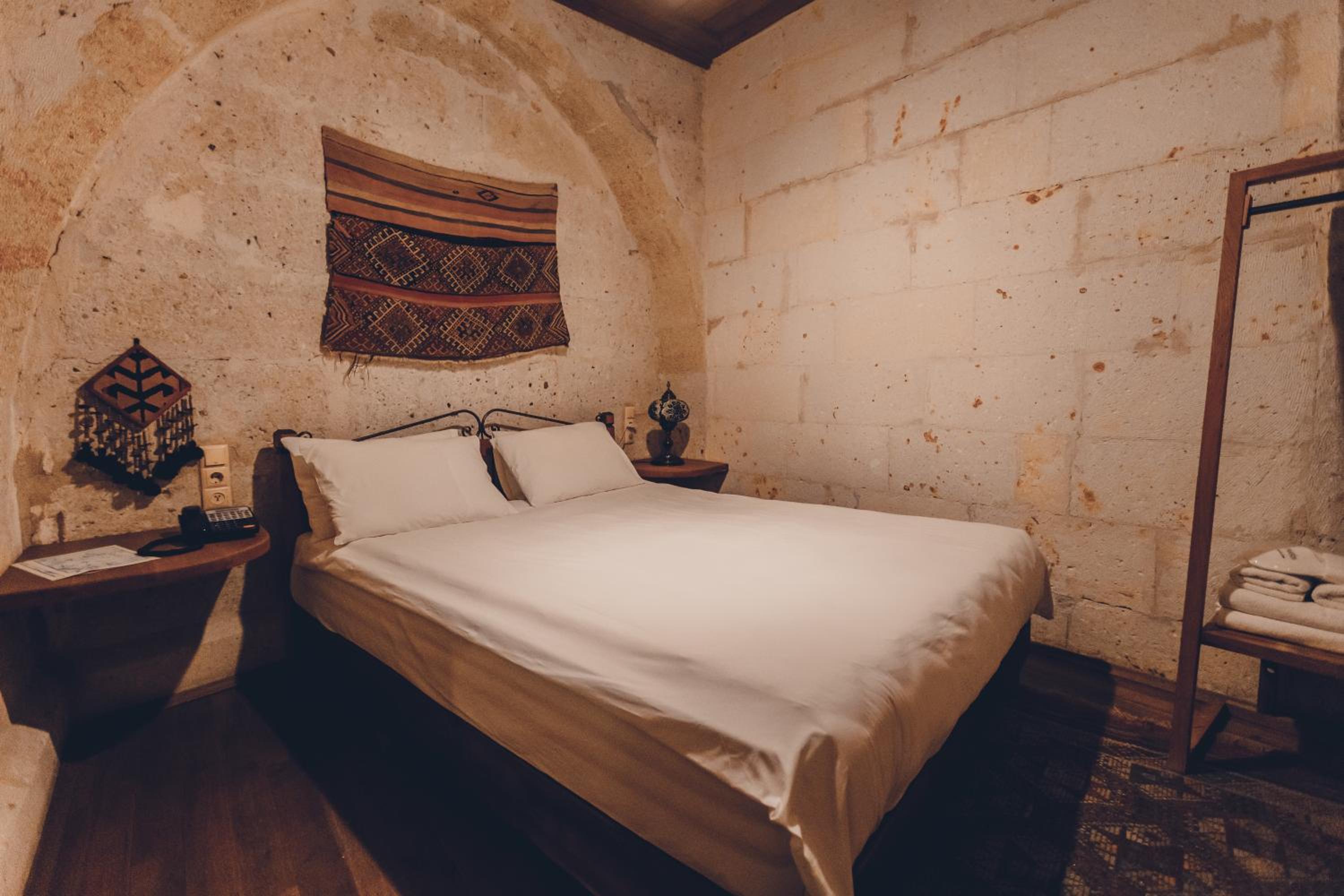 Small Double Room - Photo 3