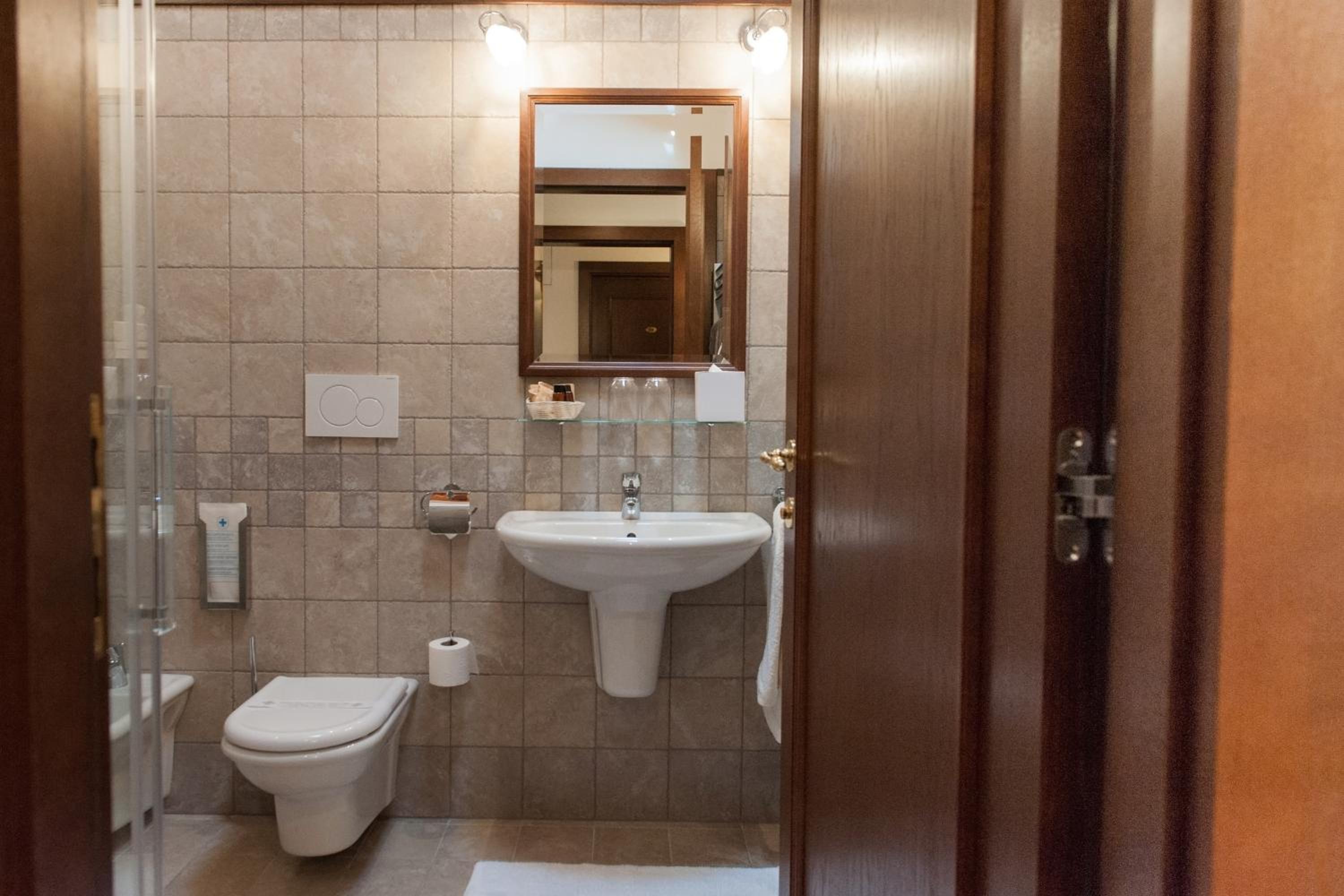 Large Double Room photo 2