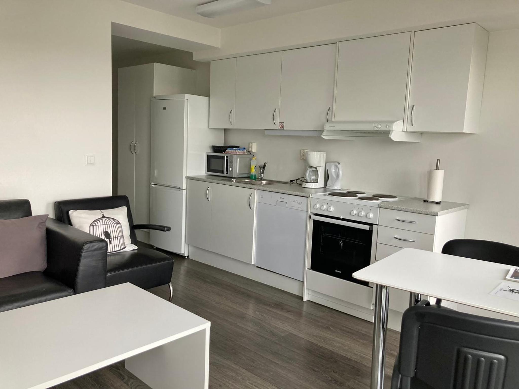 One-Bedroom Apartment photo 1