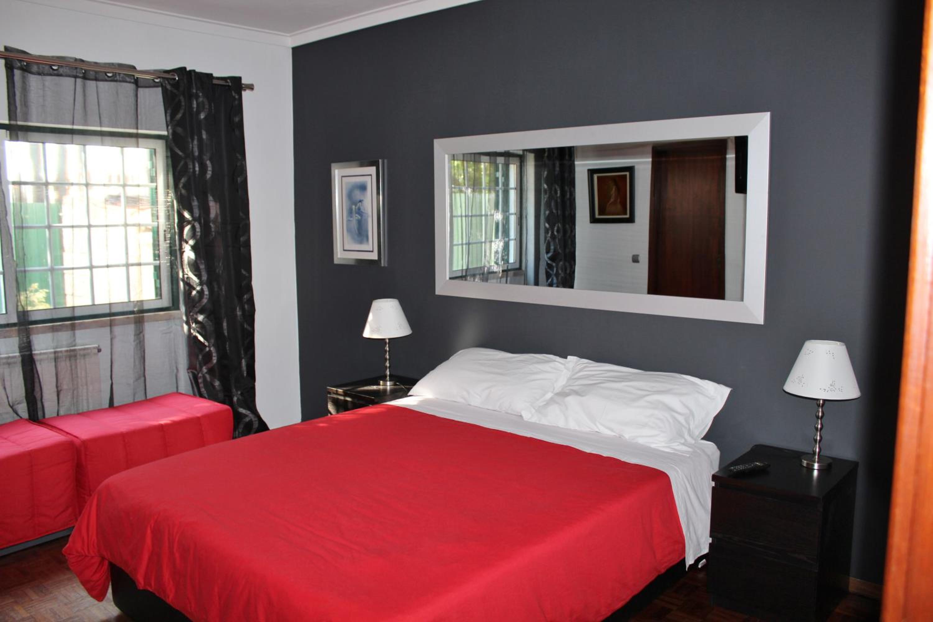 Family Room with Bathroom photo 1