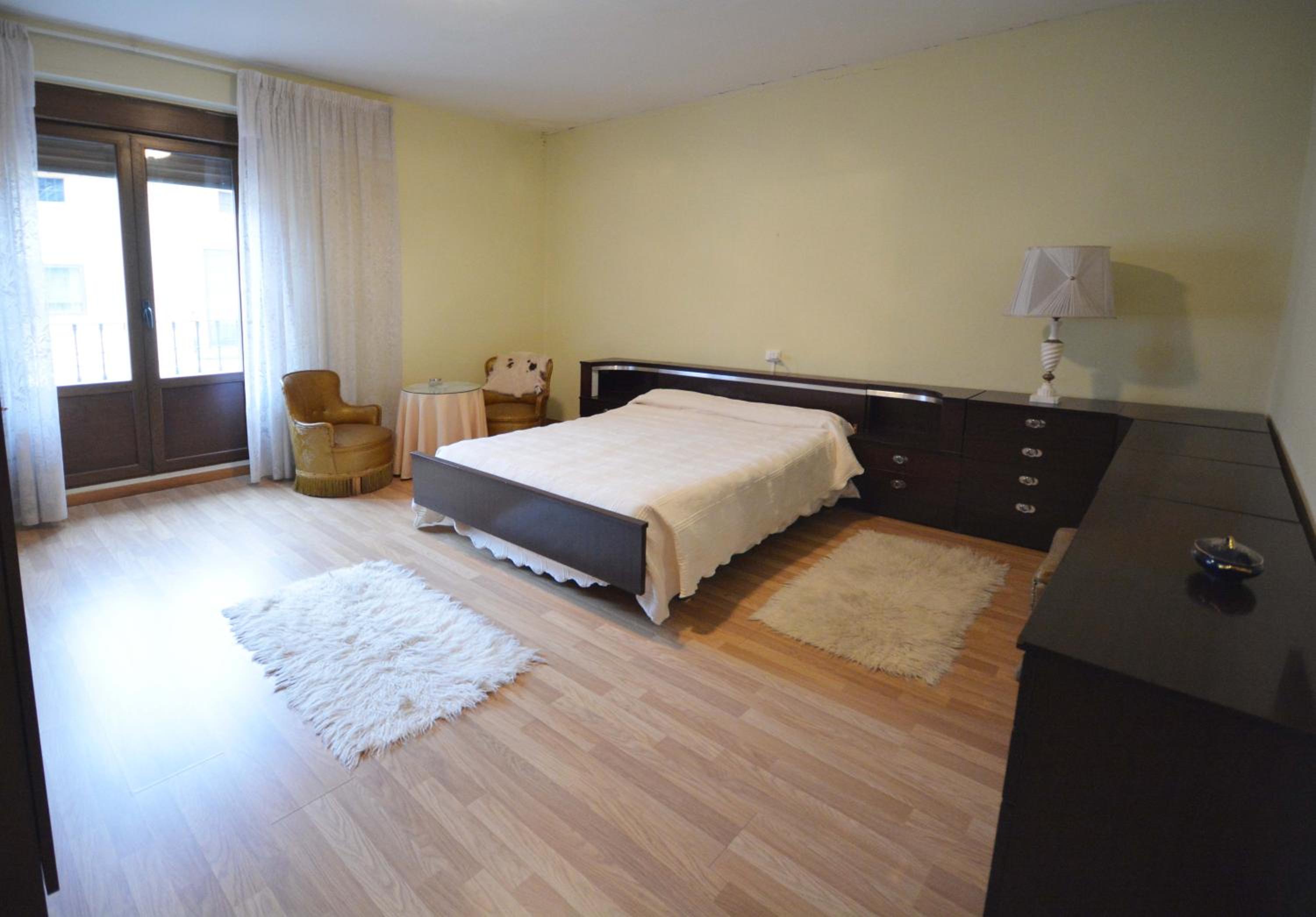 Casa de cuatro habitaciones