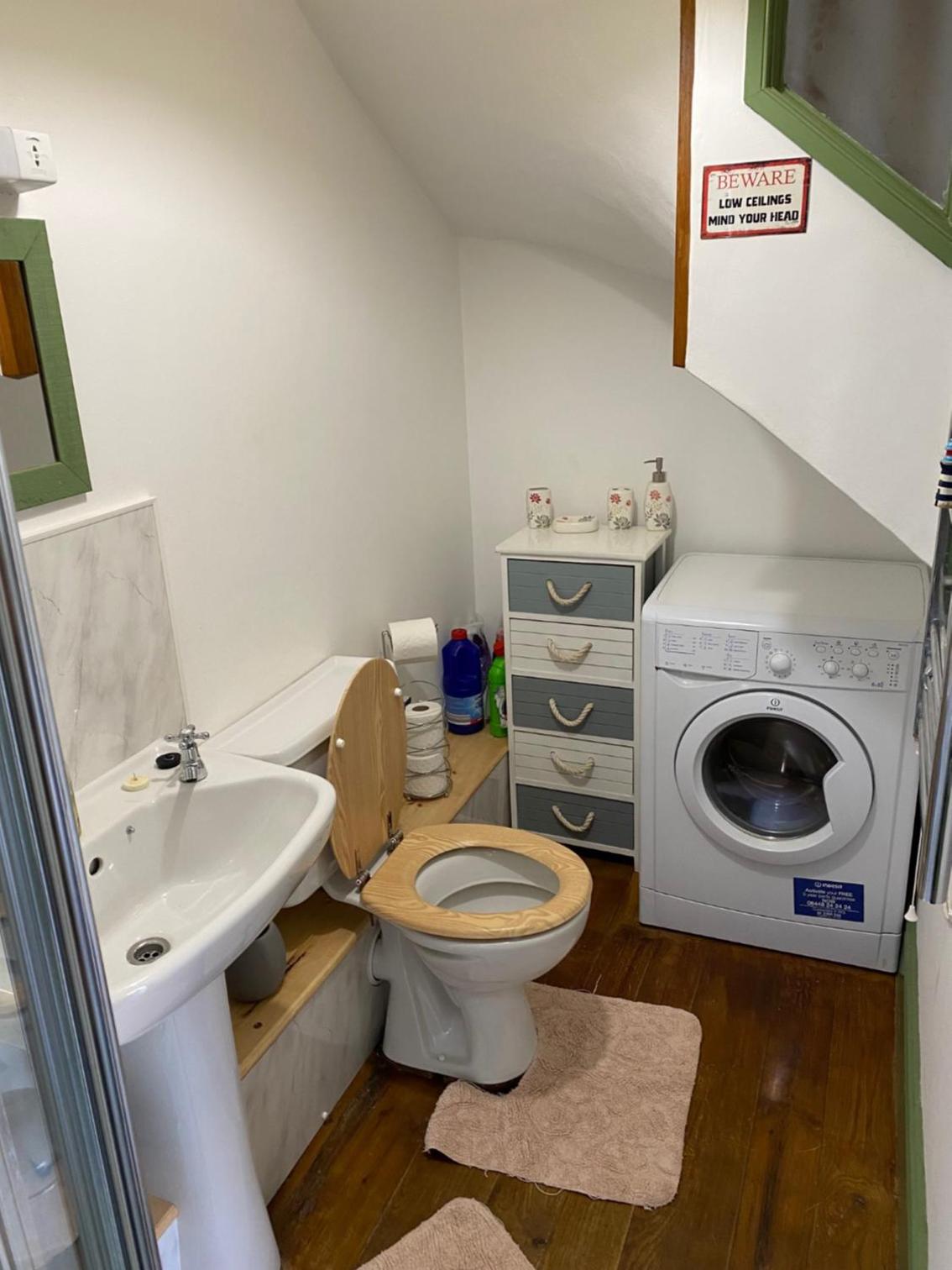 One-Bedroom House photo 2