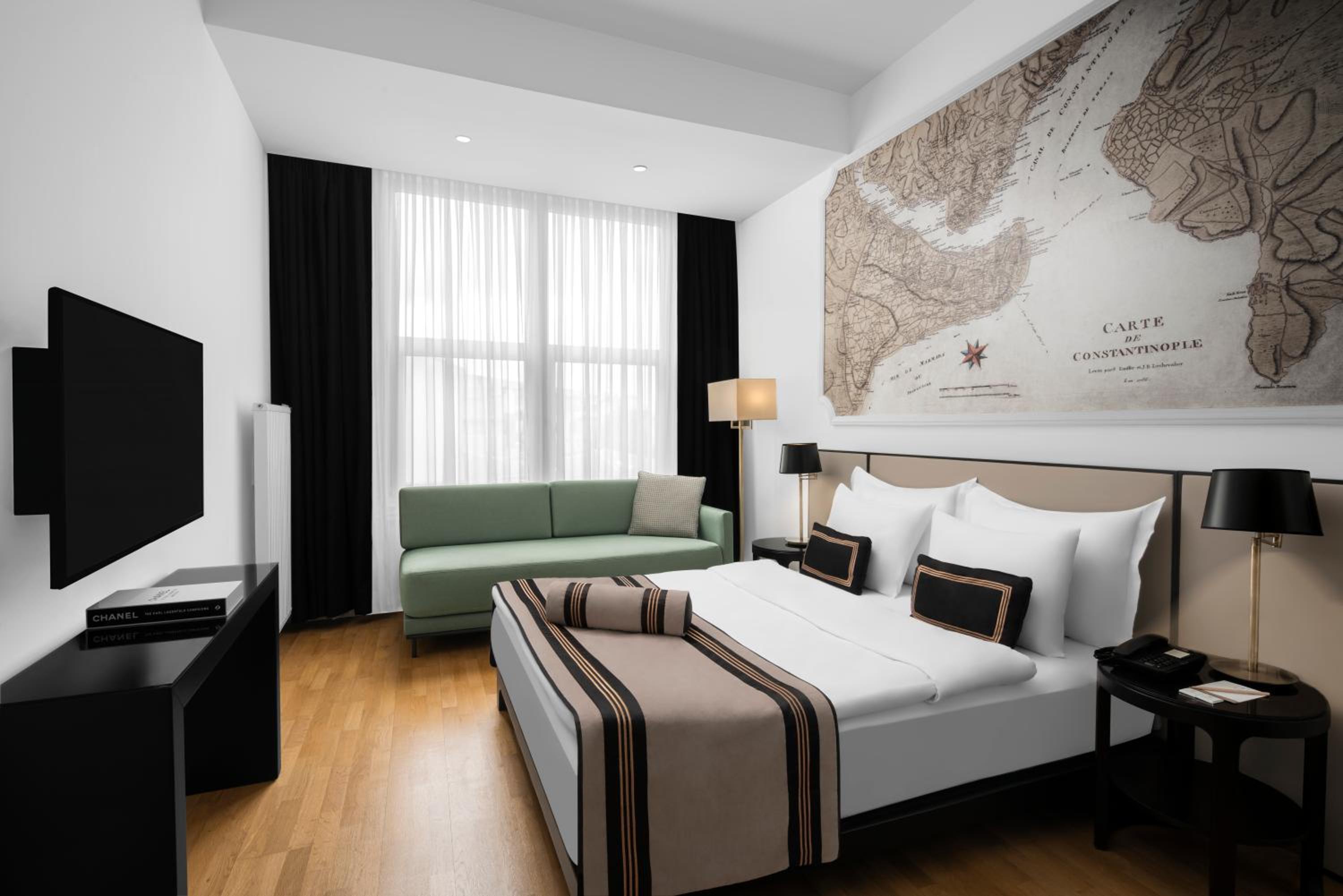 Deluxe Double Room with Extra Bed photo 1