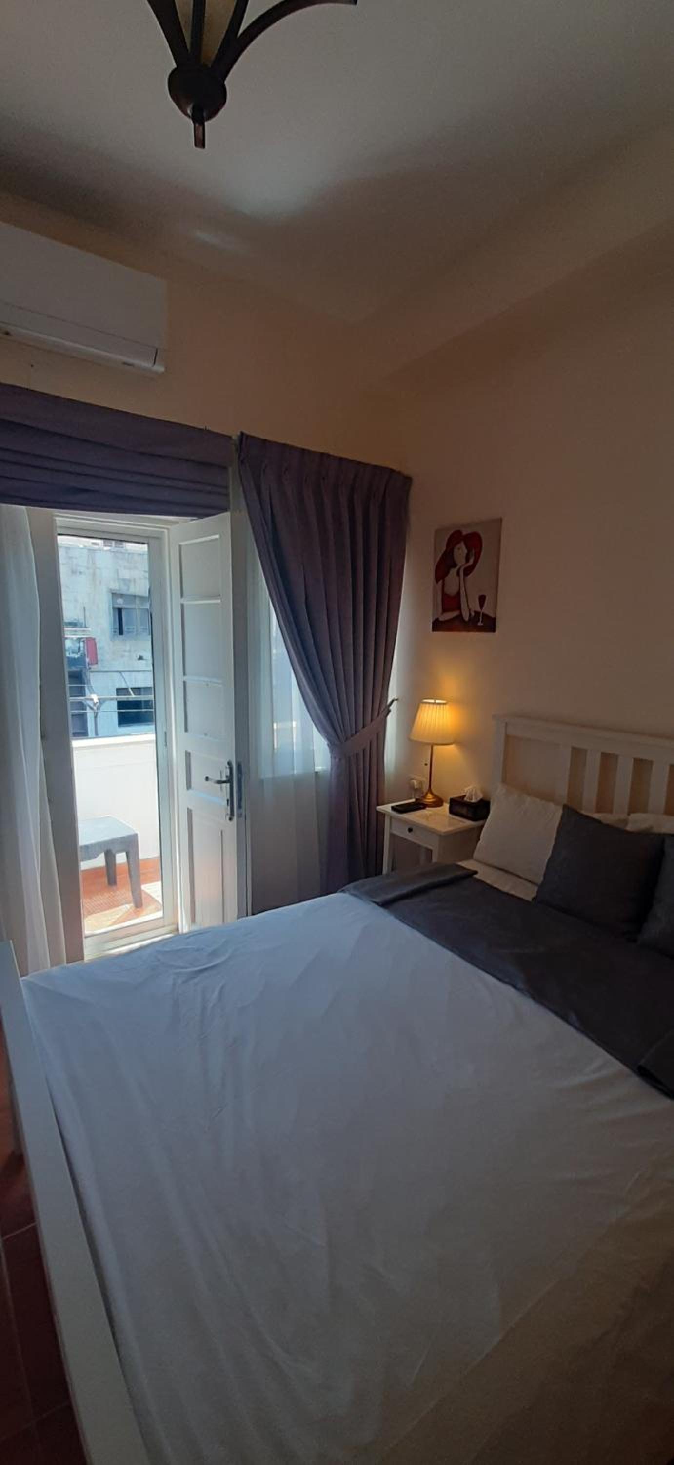 Double Room with Balcony - Photo 19