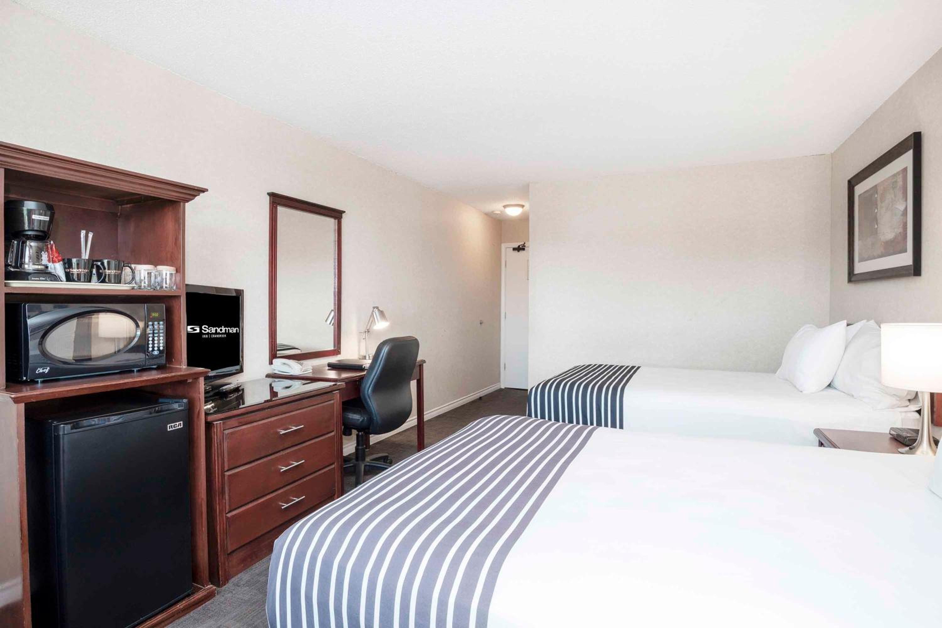 Standard Room, 2 Double Beds