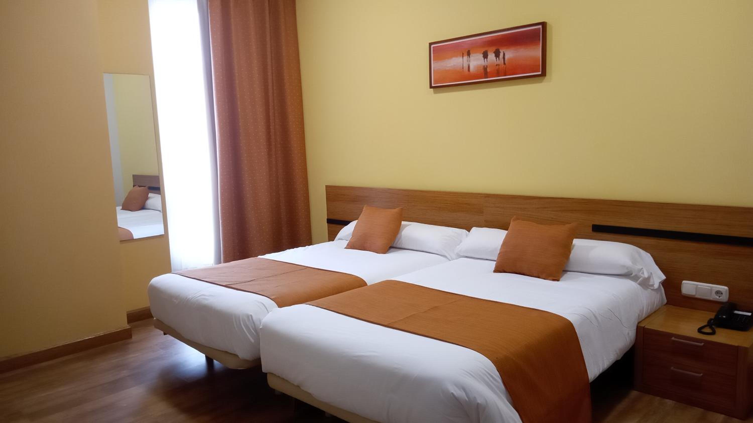 Habitación Doble o con Dos Camas