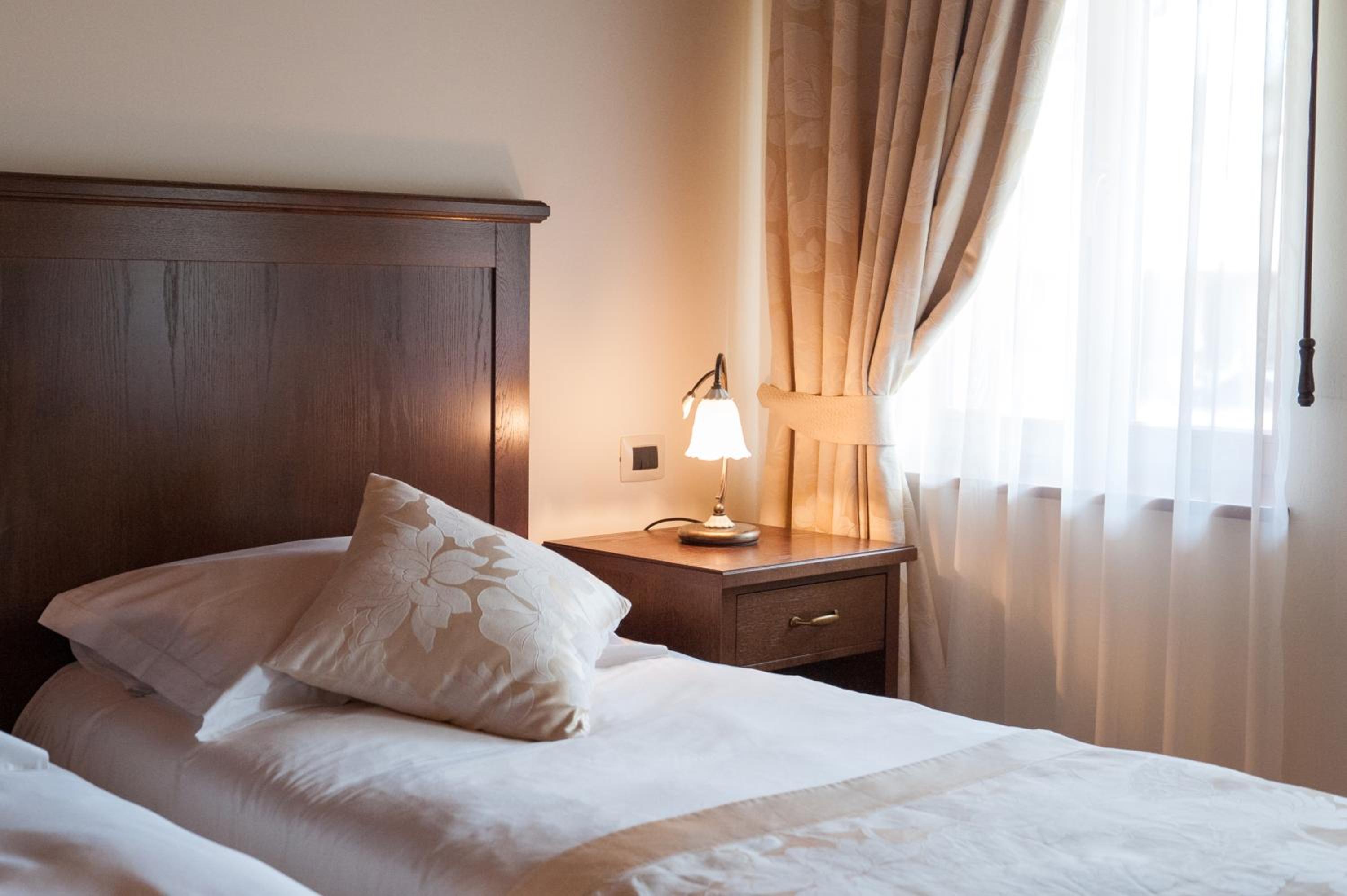 Standard Twin Room photo 2