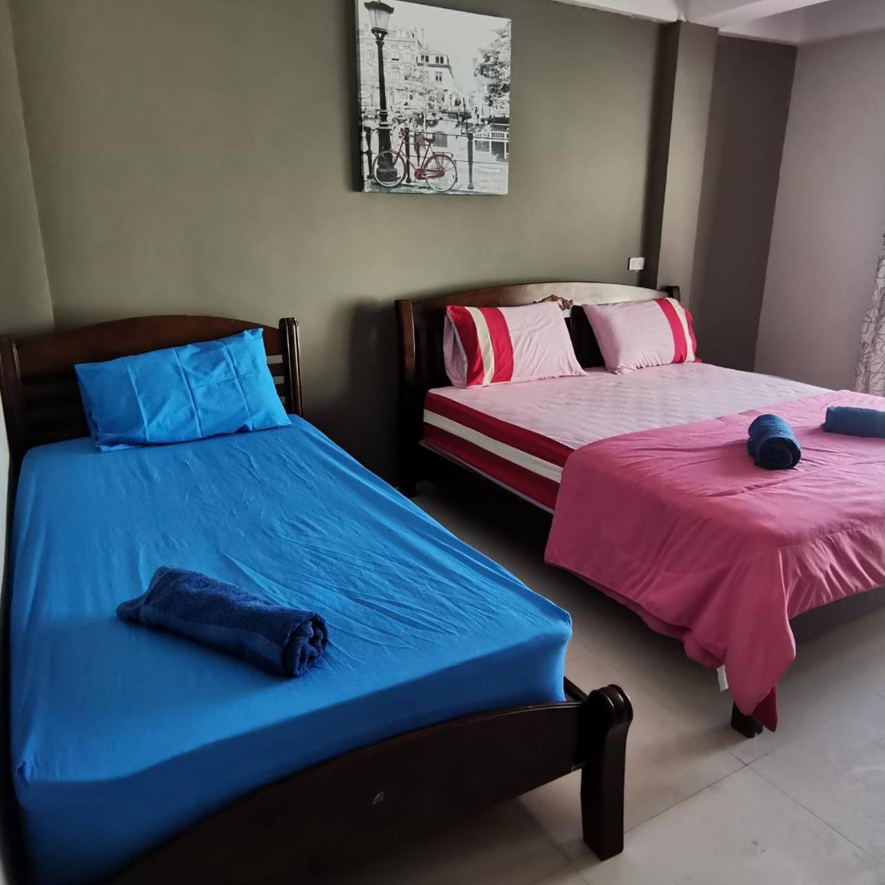 Double Room with Private Bathroom - Photo 8