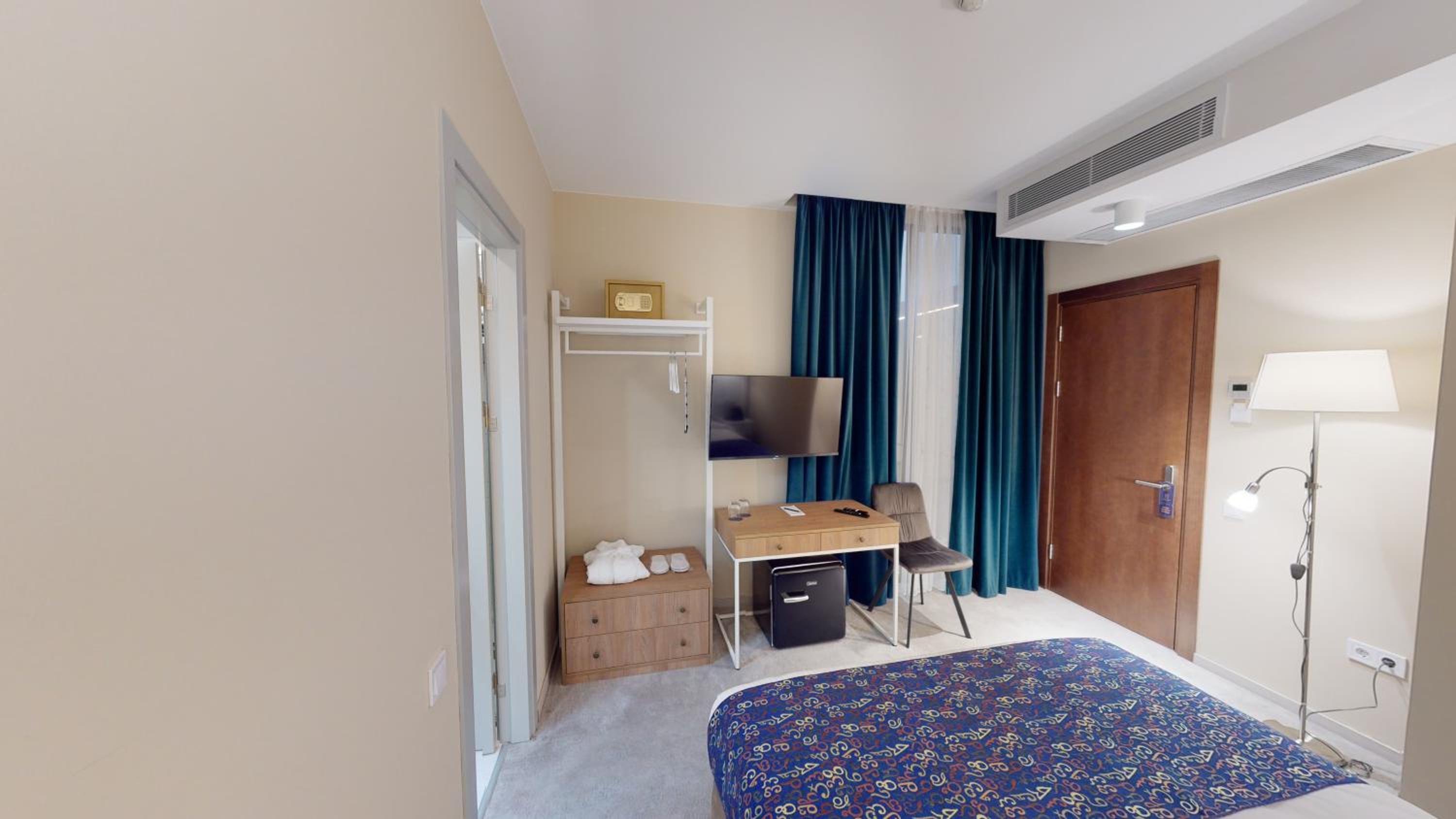 Economy Double or Twin Room photo 2