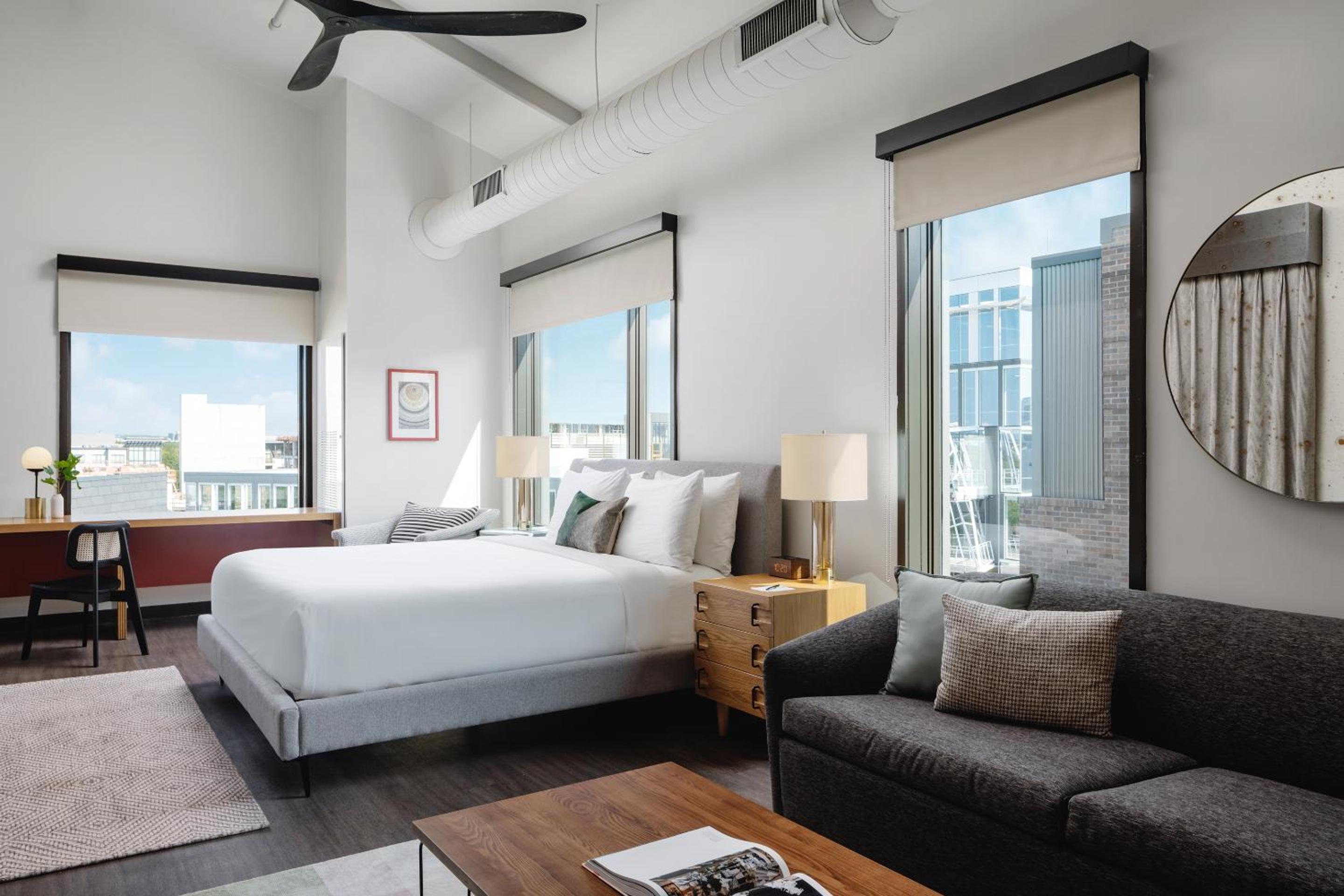 Capitol Suite - Photo 2