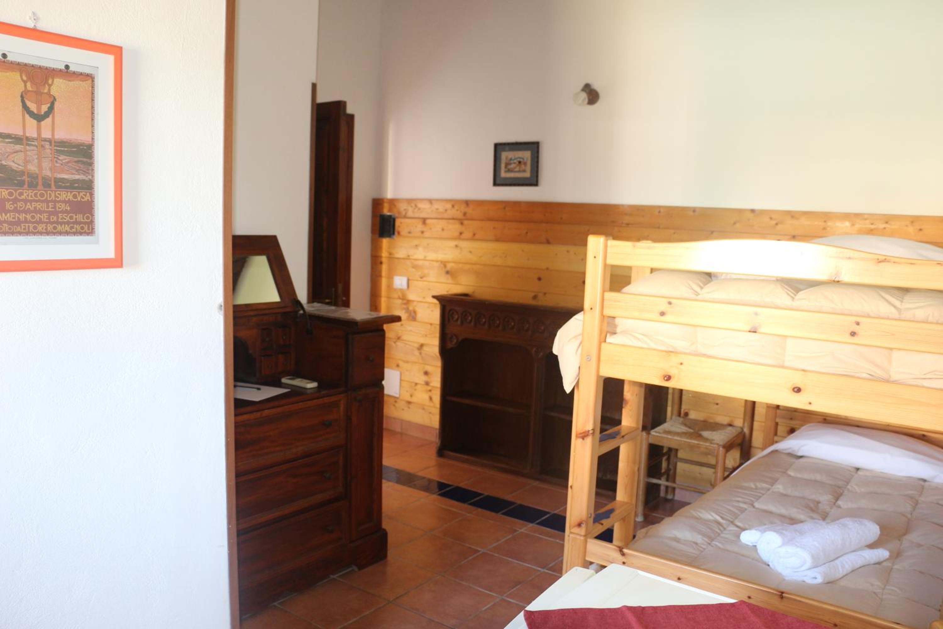 Quadruple Room - Photo 6