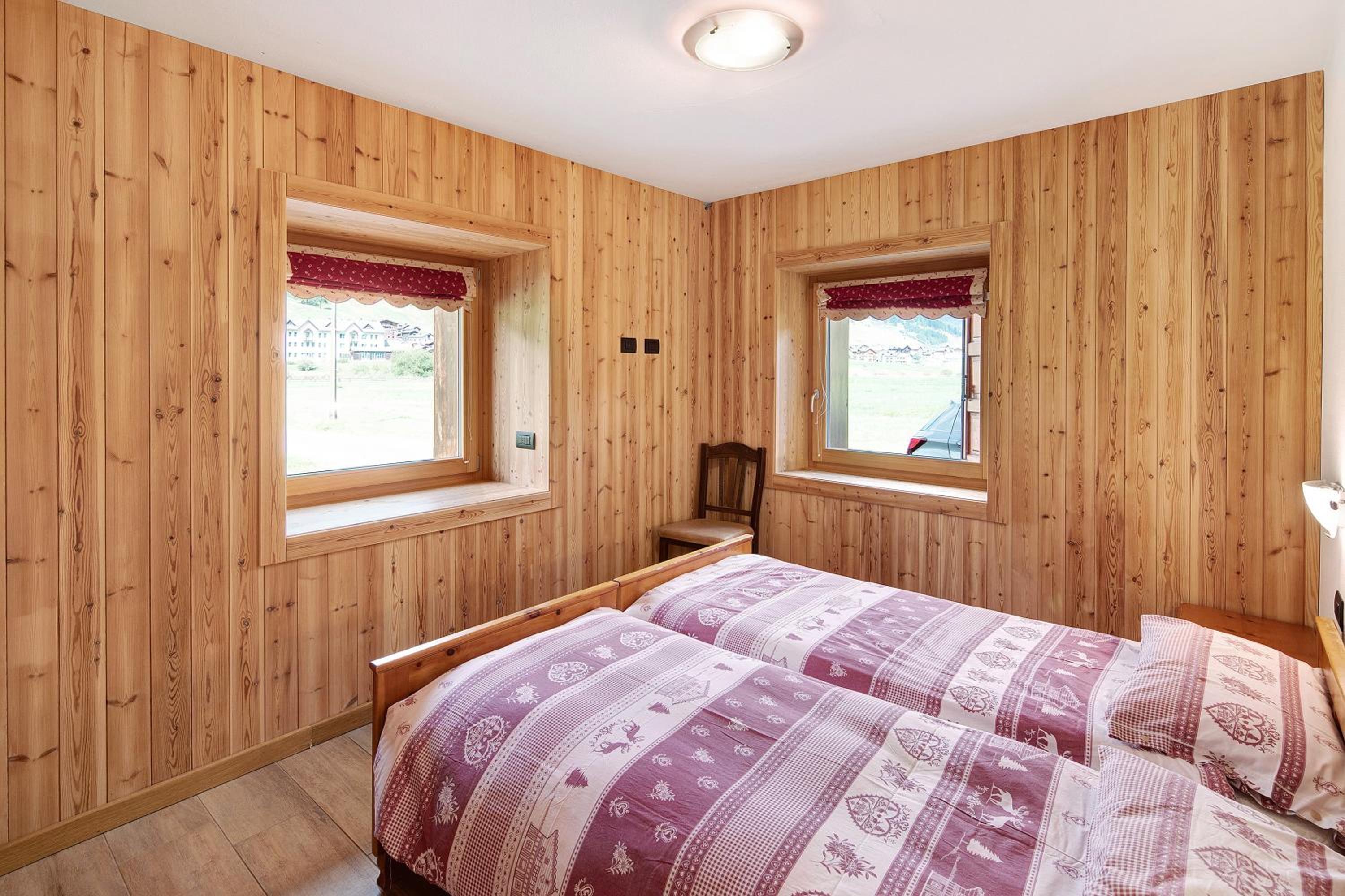 Two-Bedroom Deluxe Apartment with Garden View