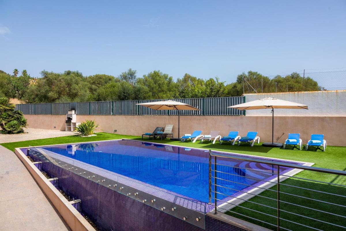 Villa photo 3