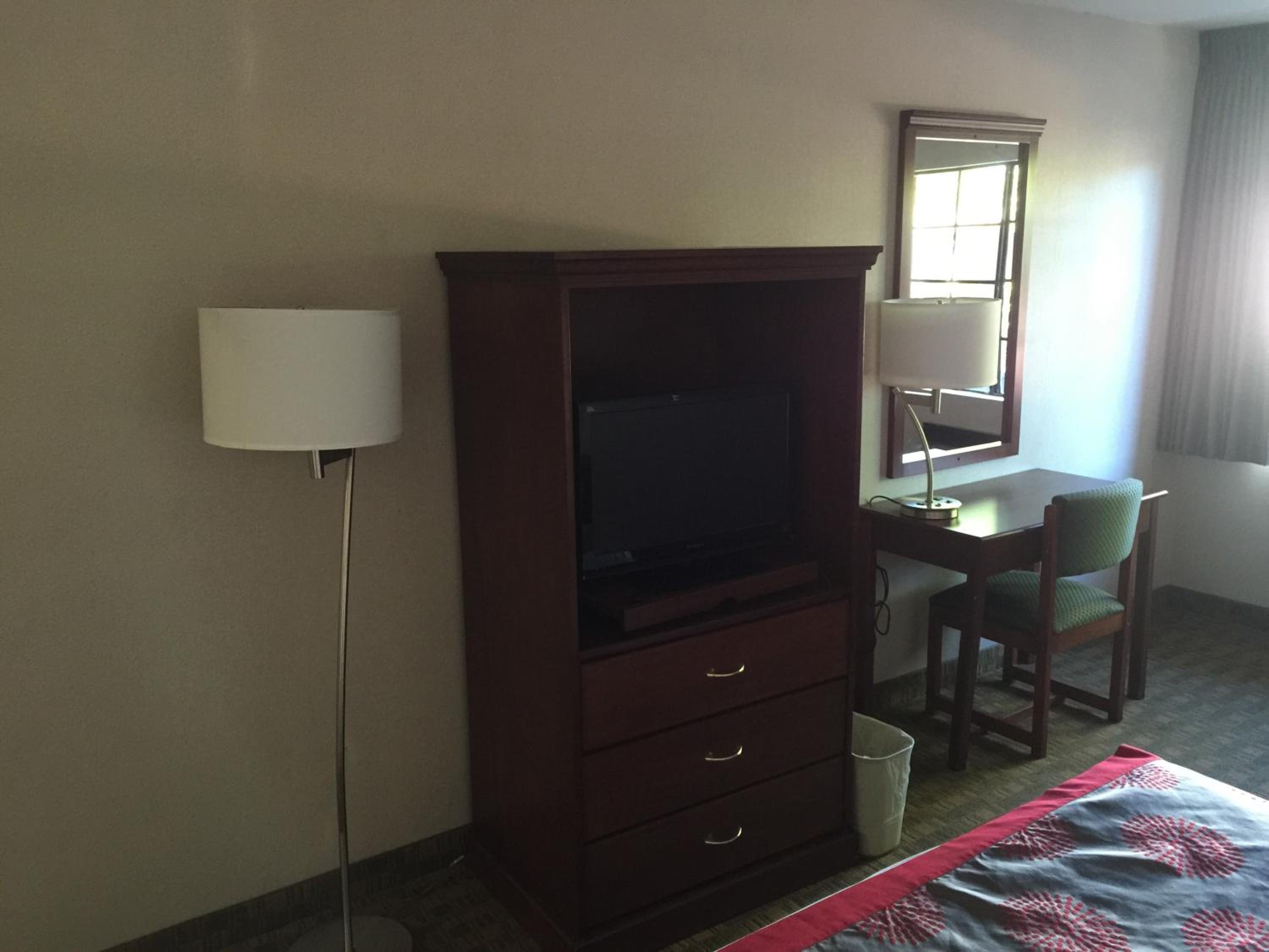 King Room - Non-Smoking - Photo 21