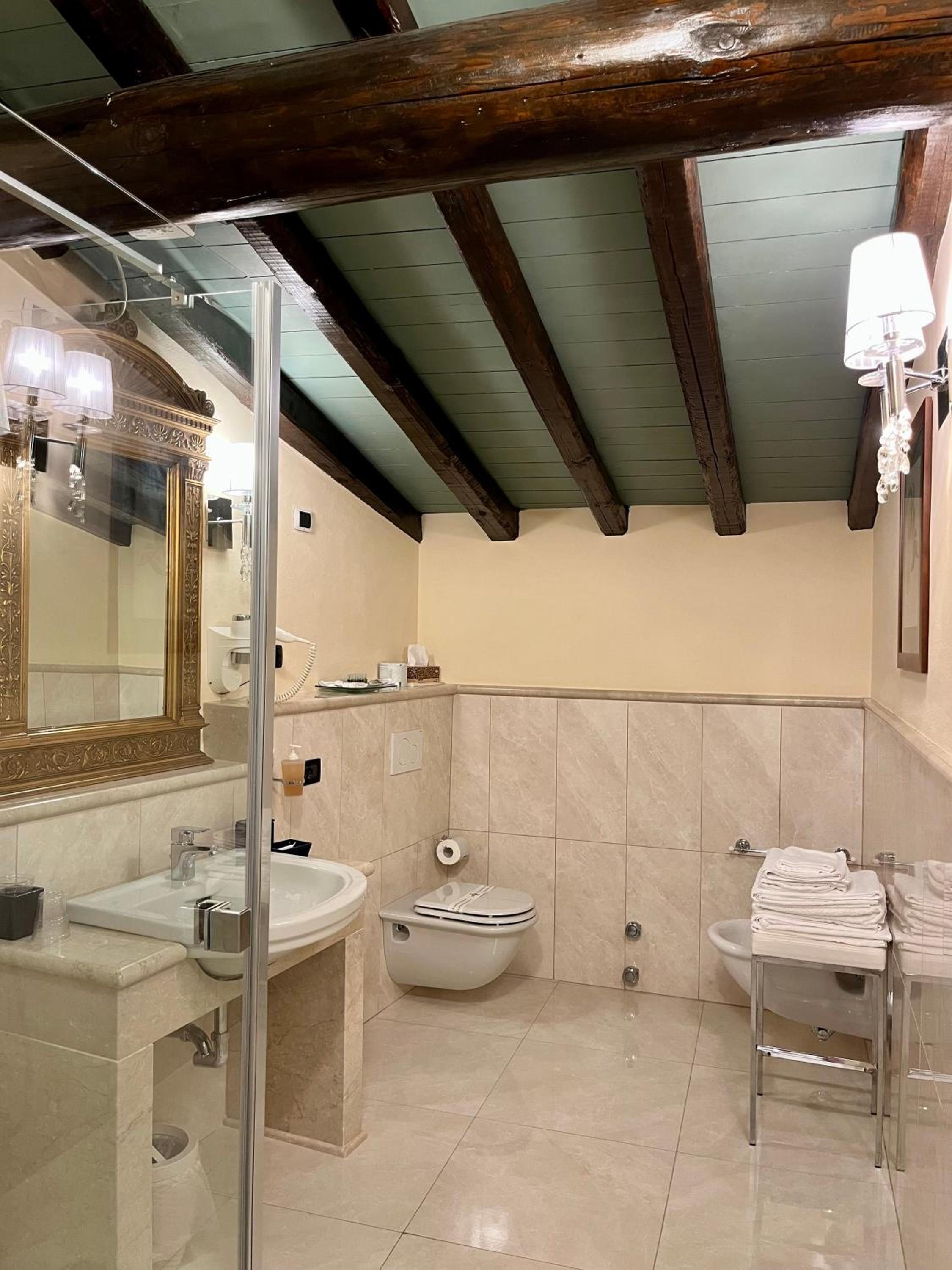 Double or Twin Room with Garden View - Photo 2