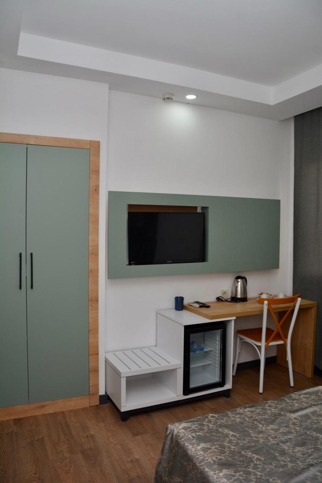 Standard Twin Room - Photo 1