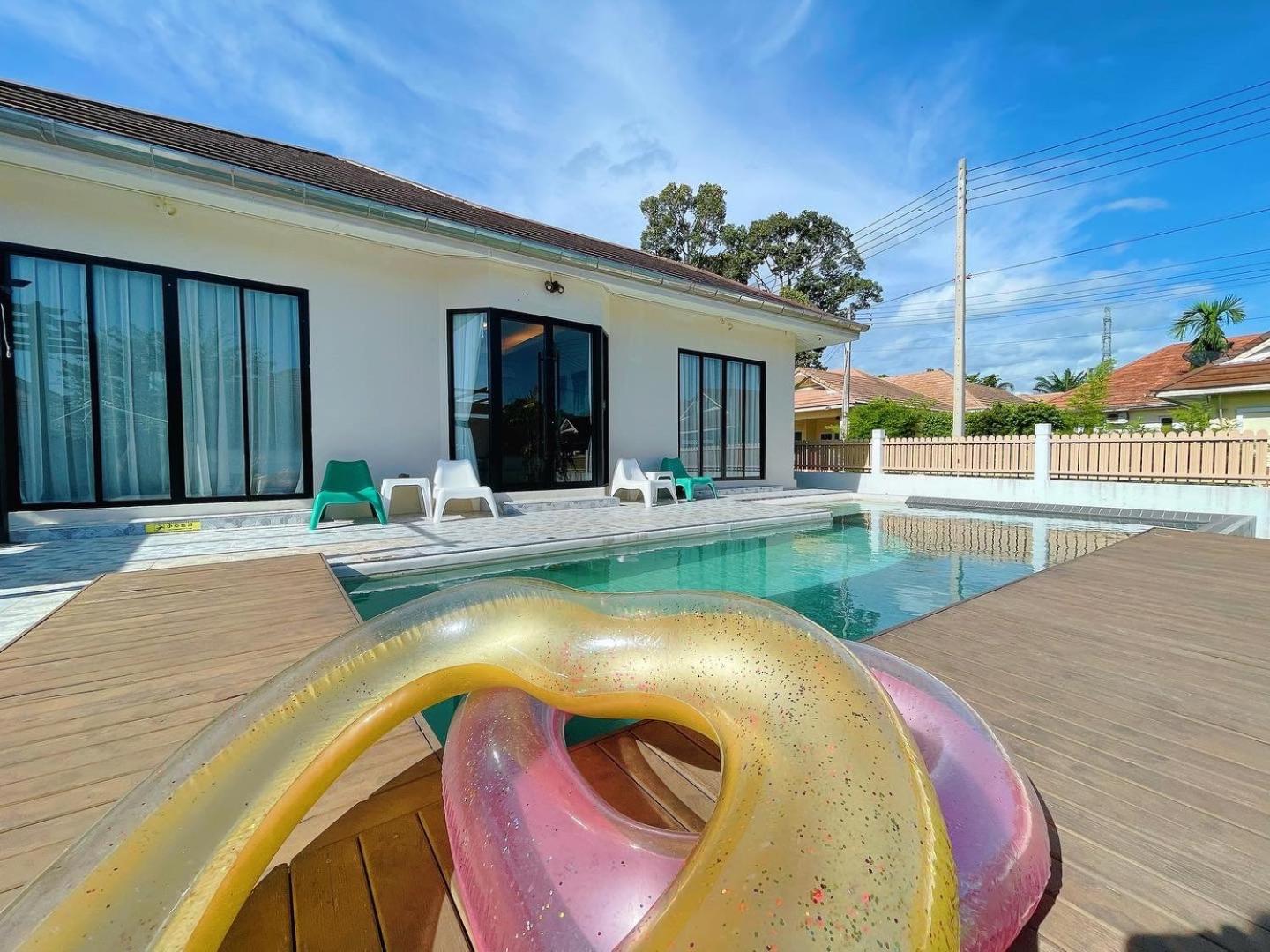 Villa photo 1