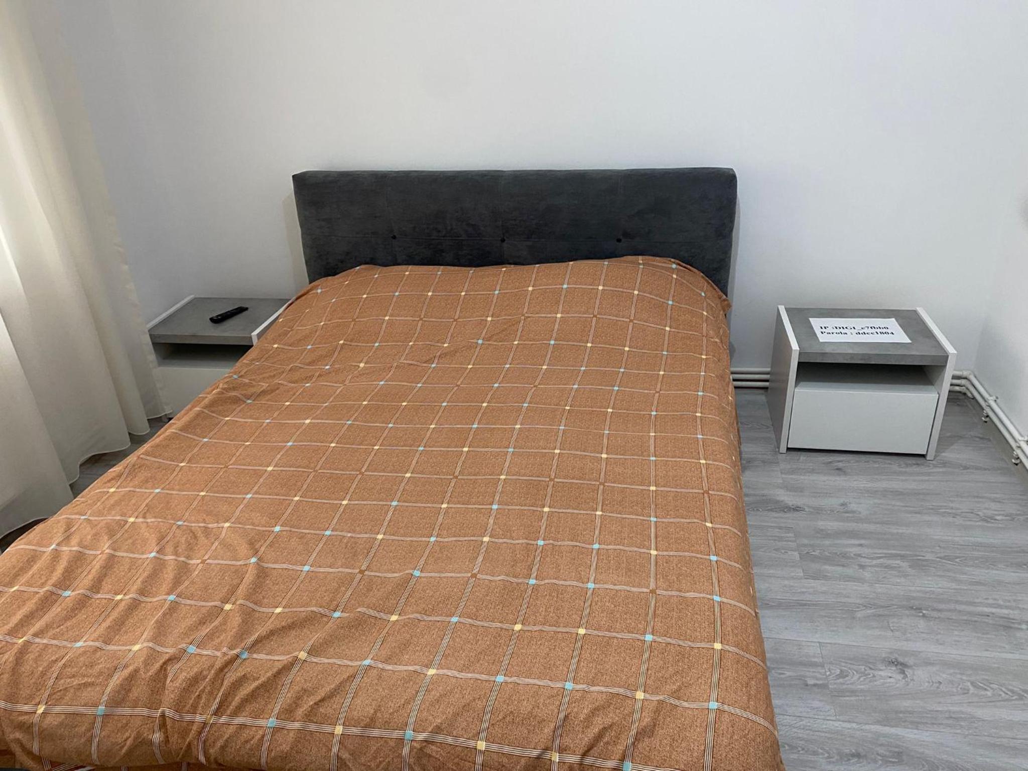 One-Bedroom Apartment - Photo 1