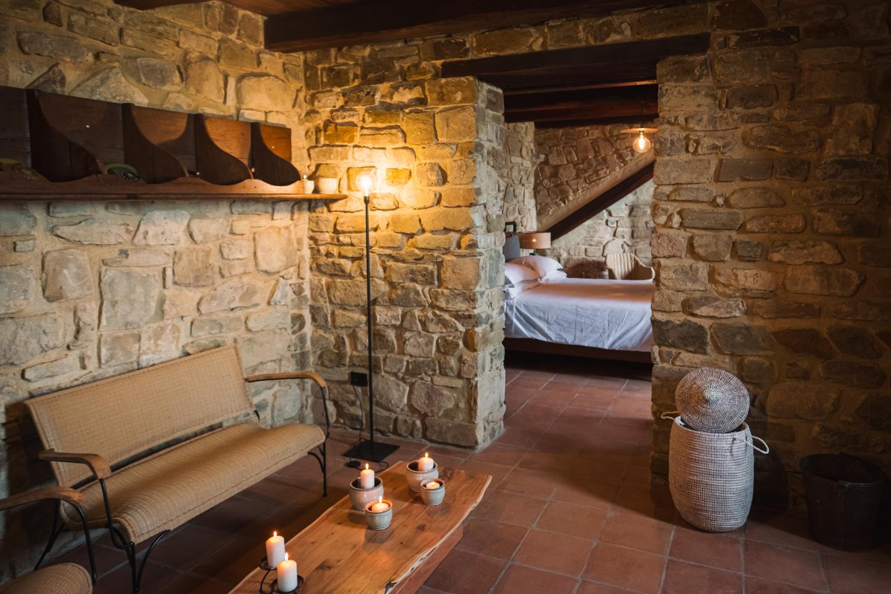 Suite with Hot Tub - Photo 15