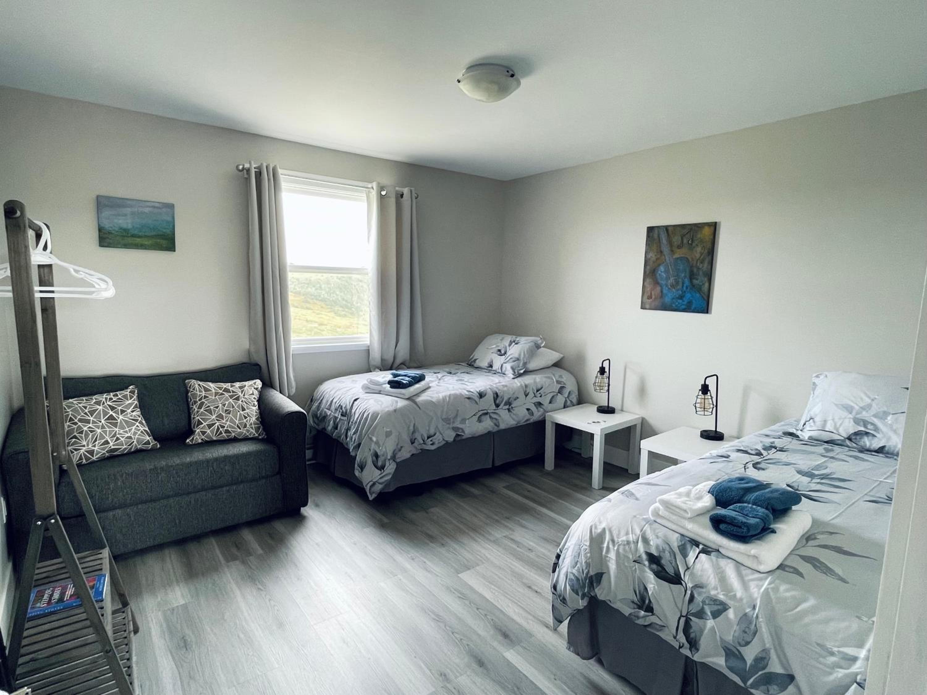 Triple Room With Shared Bathroom