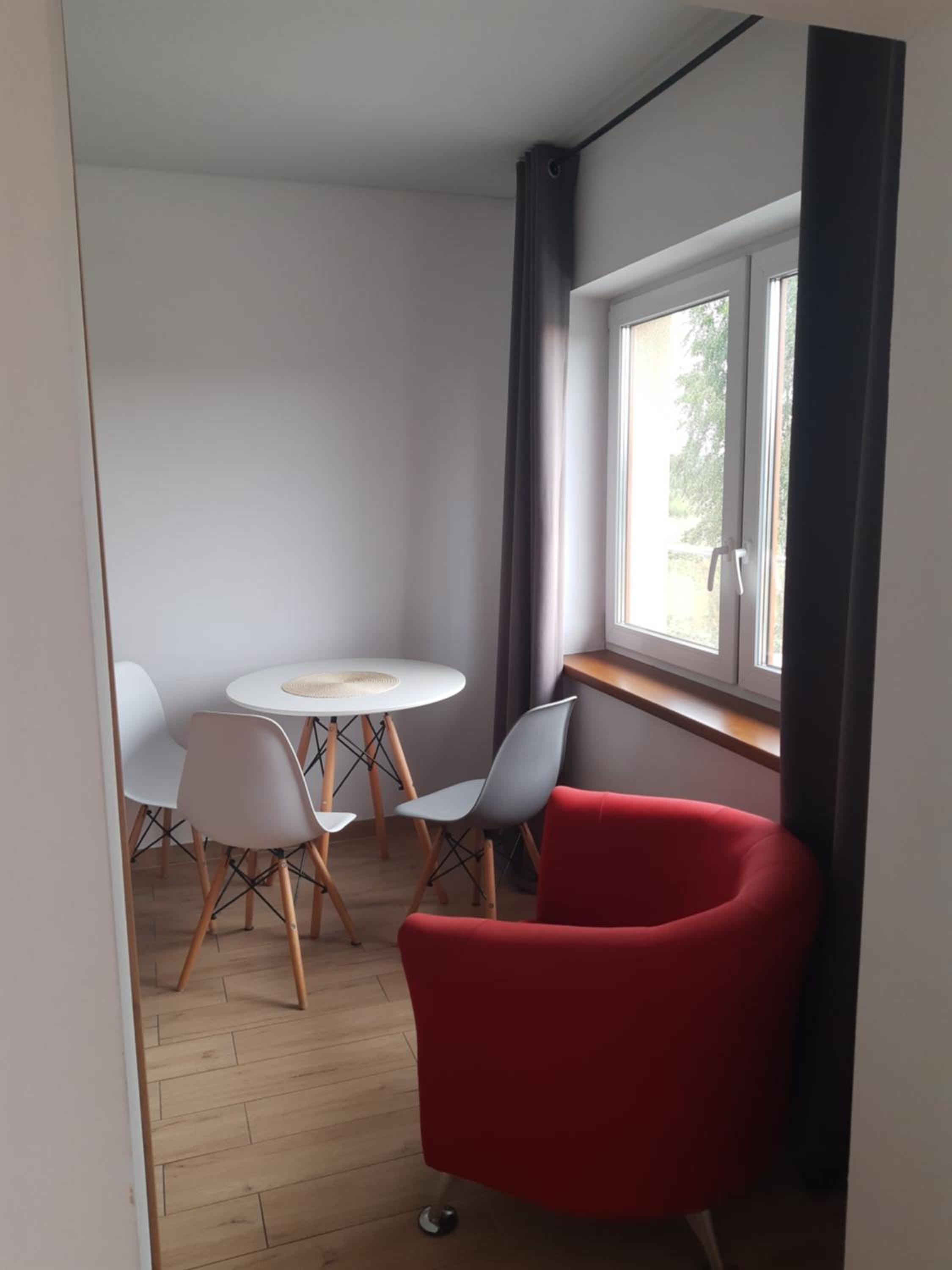 One-Bedroom Apartment - Photo 6