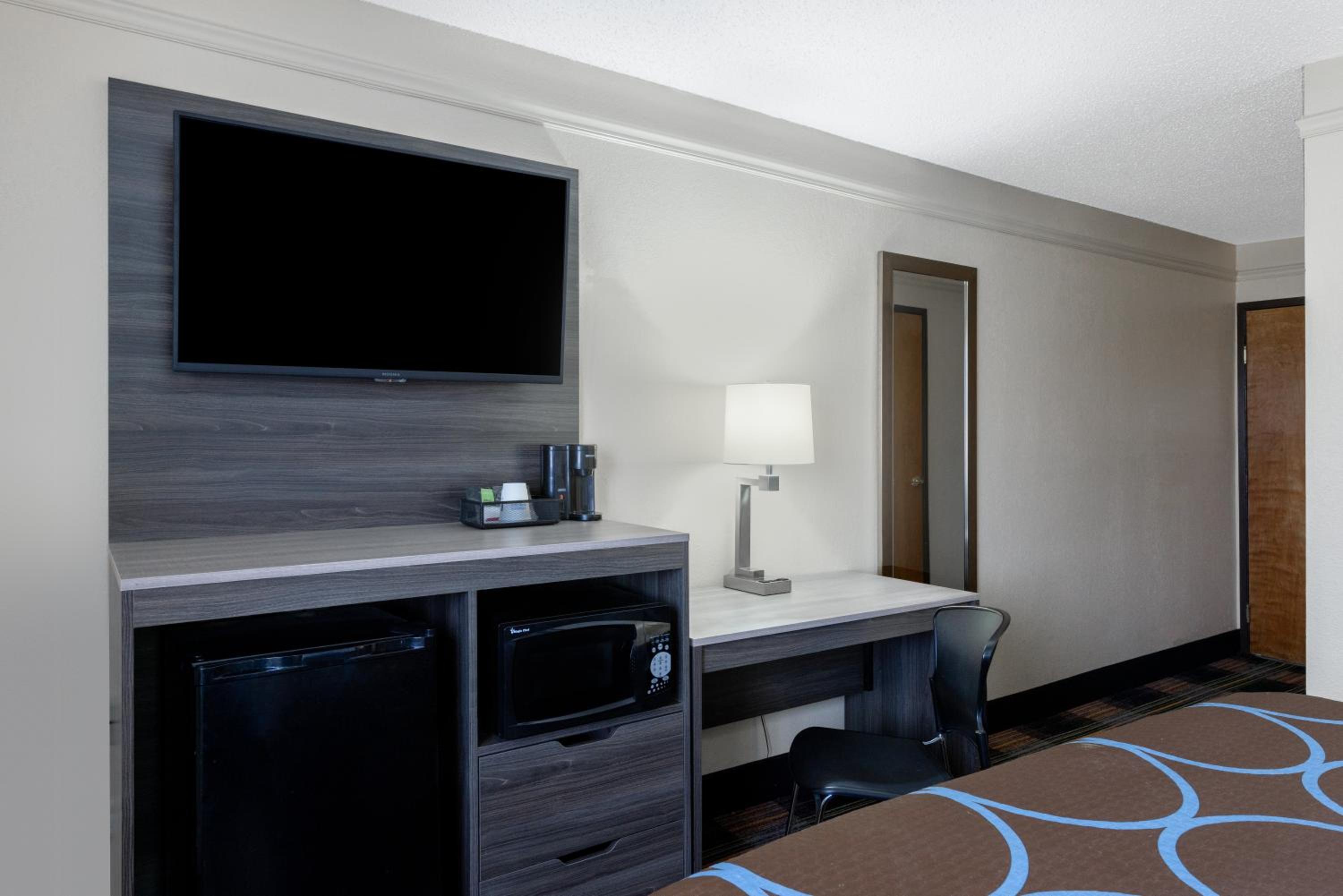 King Room - Disability Access/Non-Smoking - Photo 3