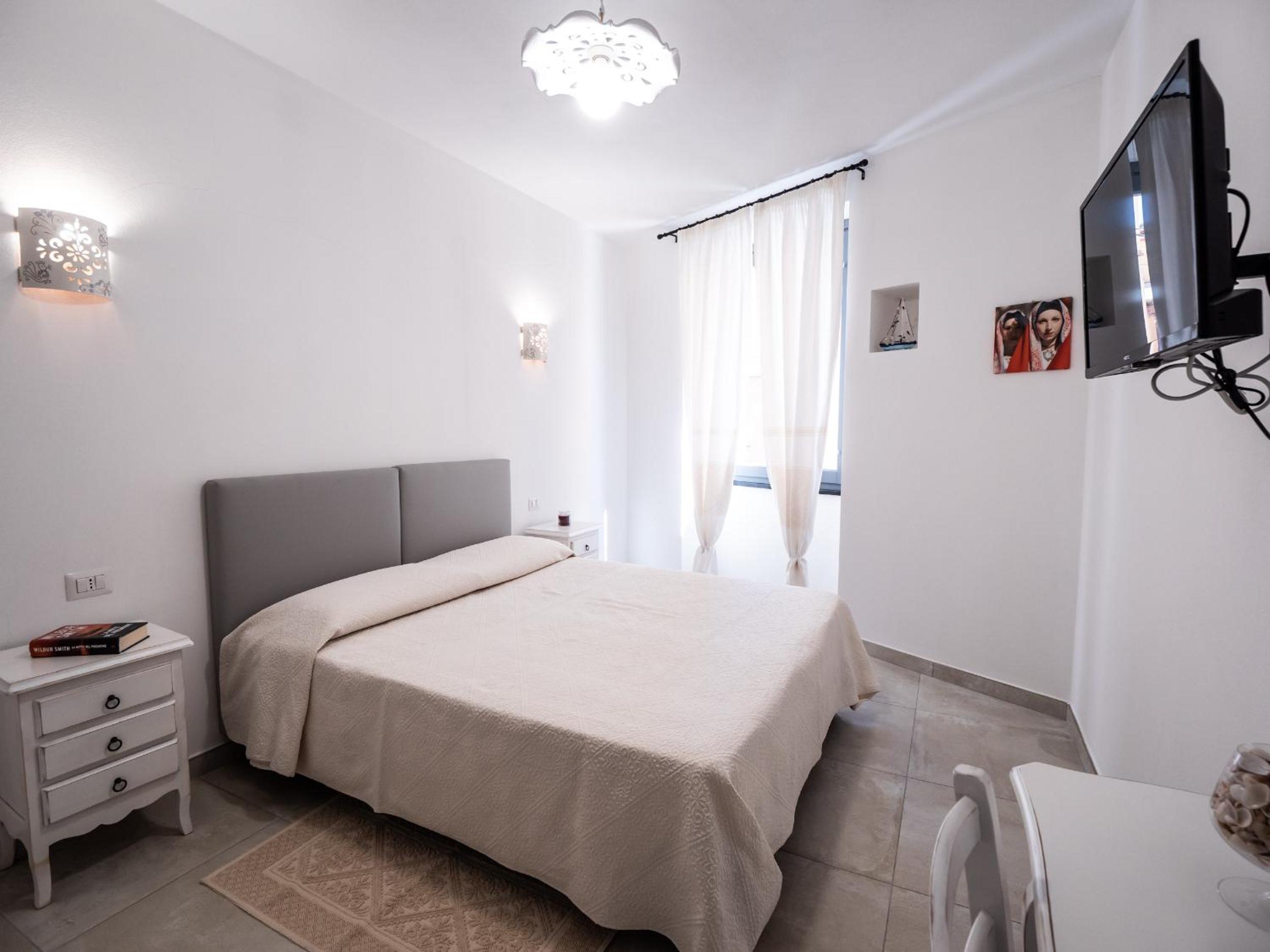 Large Double Room photo 3