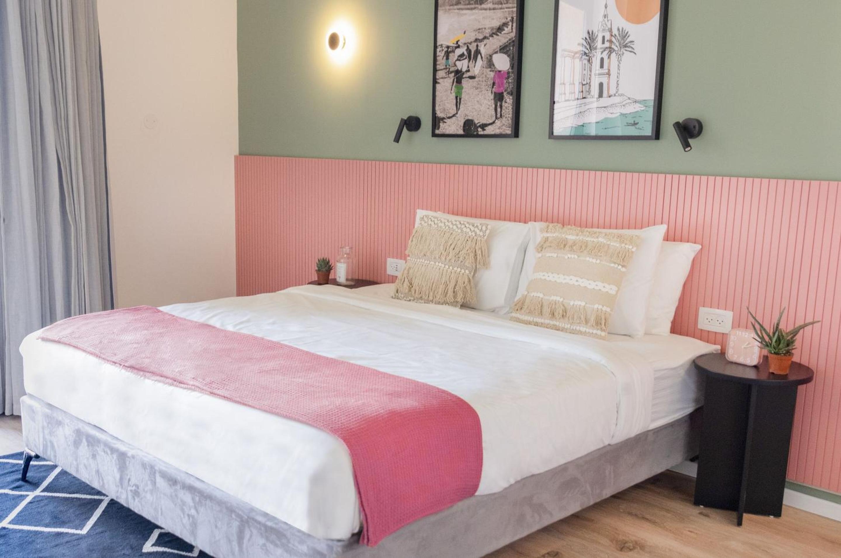 Standard Queen Room photo 3