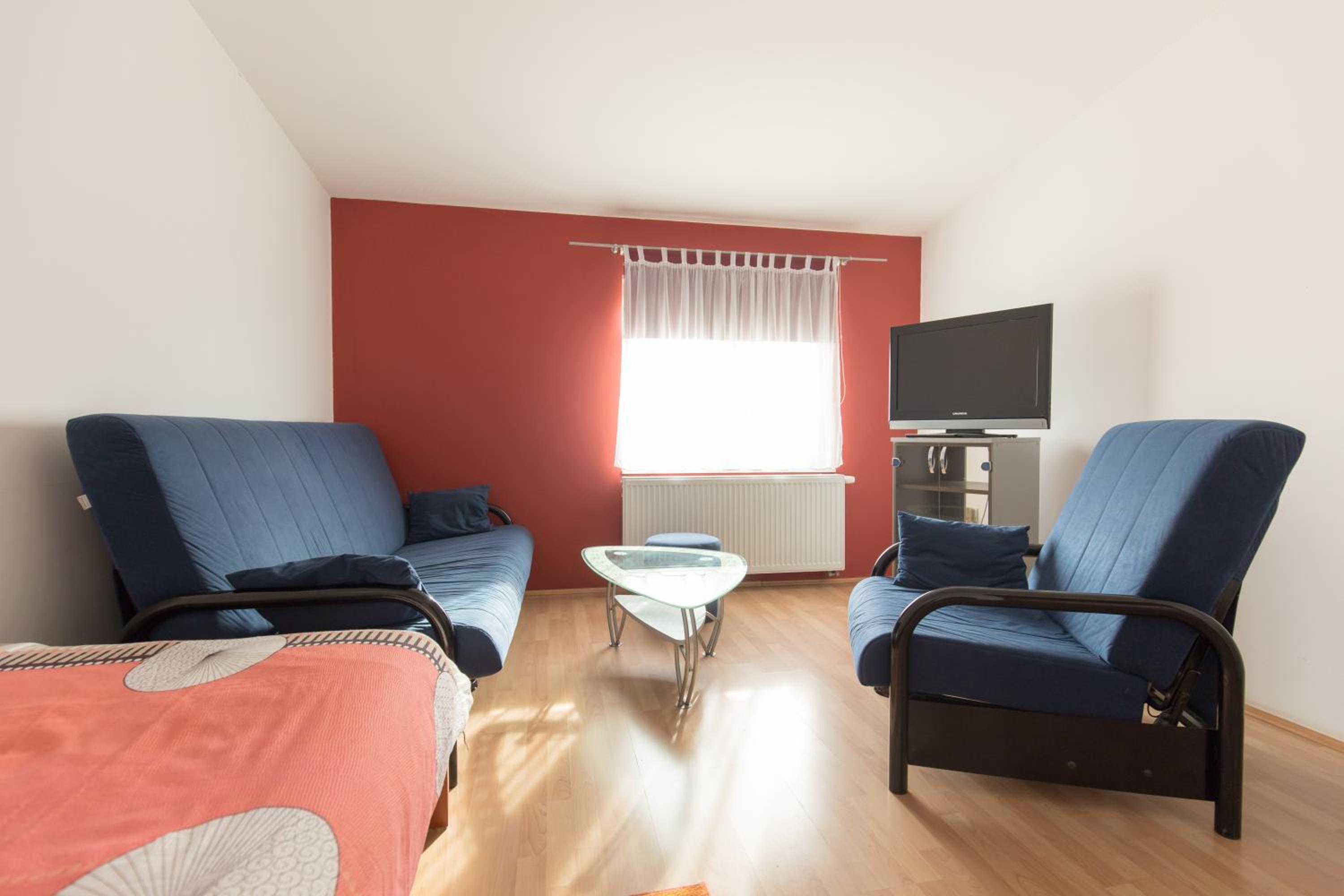 Standard Family Room - Photo 2
