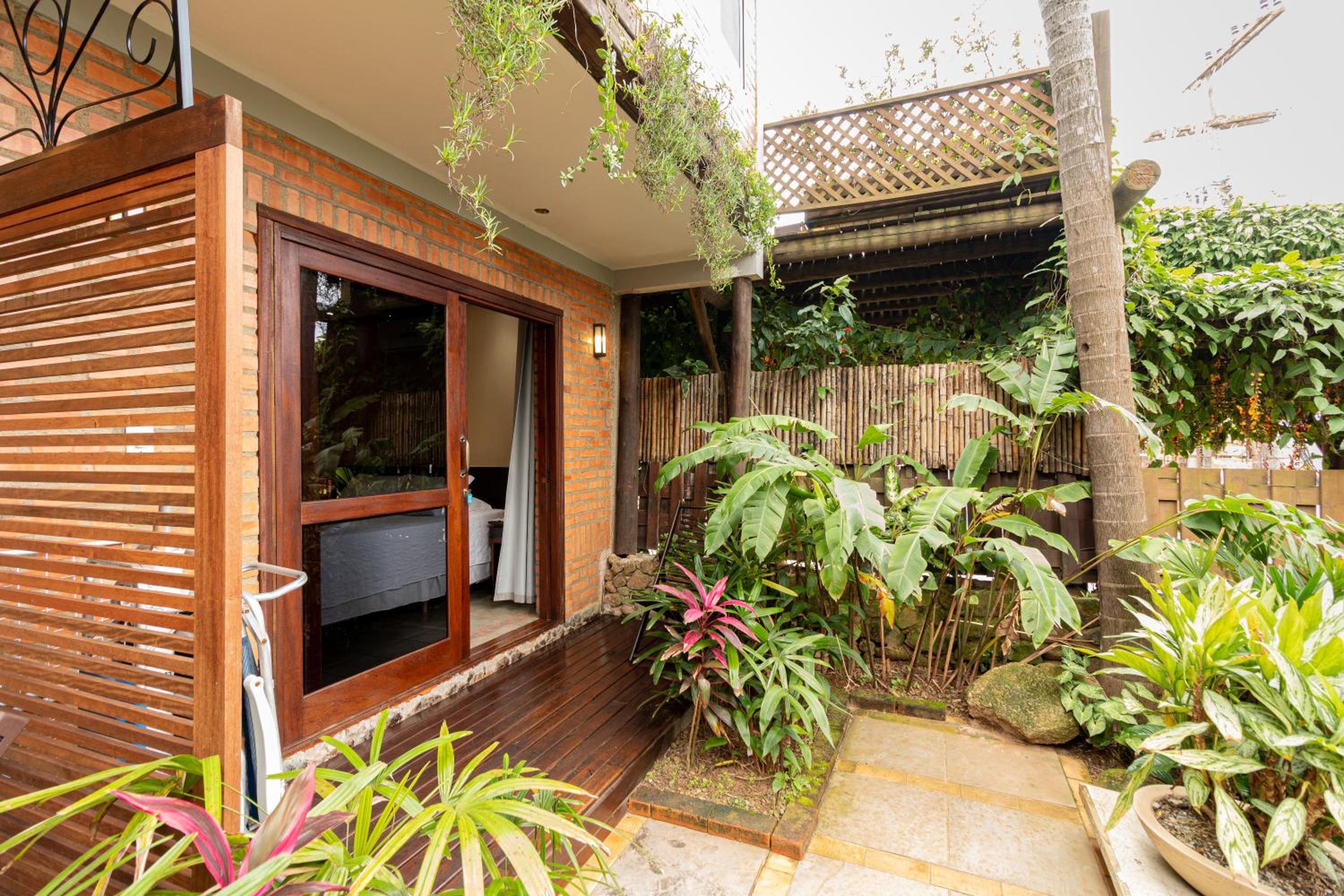 Suite with Garden View photo 3