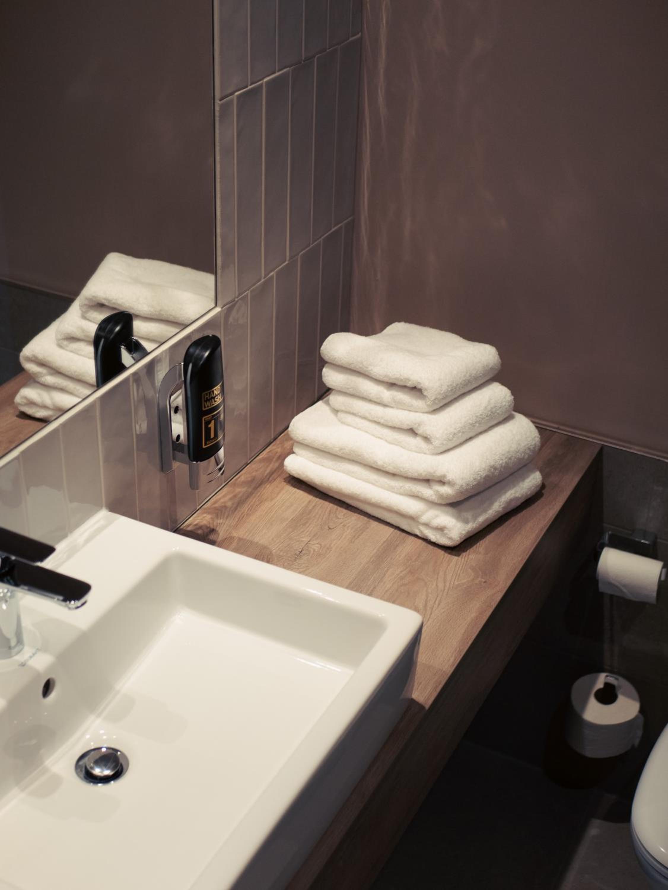 Double Room - Photo 6