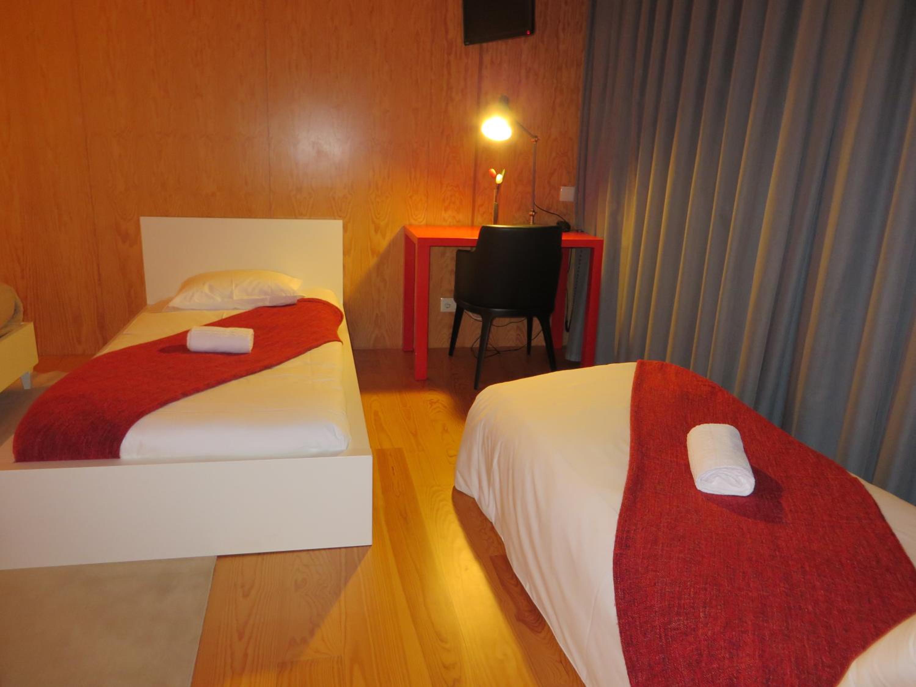 Family Room with 2 Extra Beds (2 Adults + 2 Children) photo 2