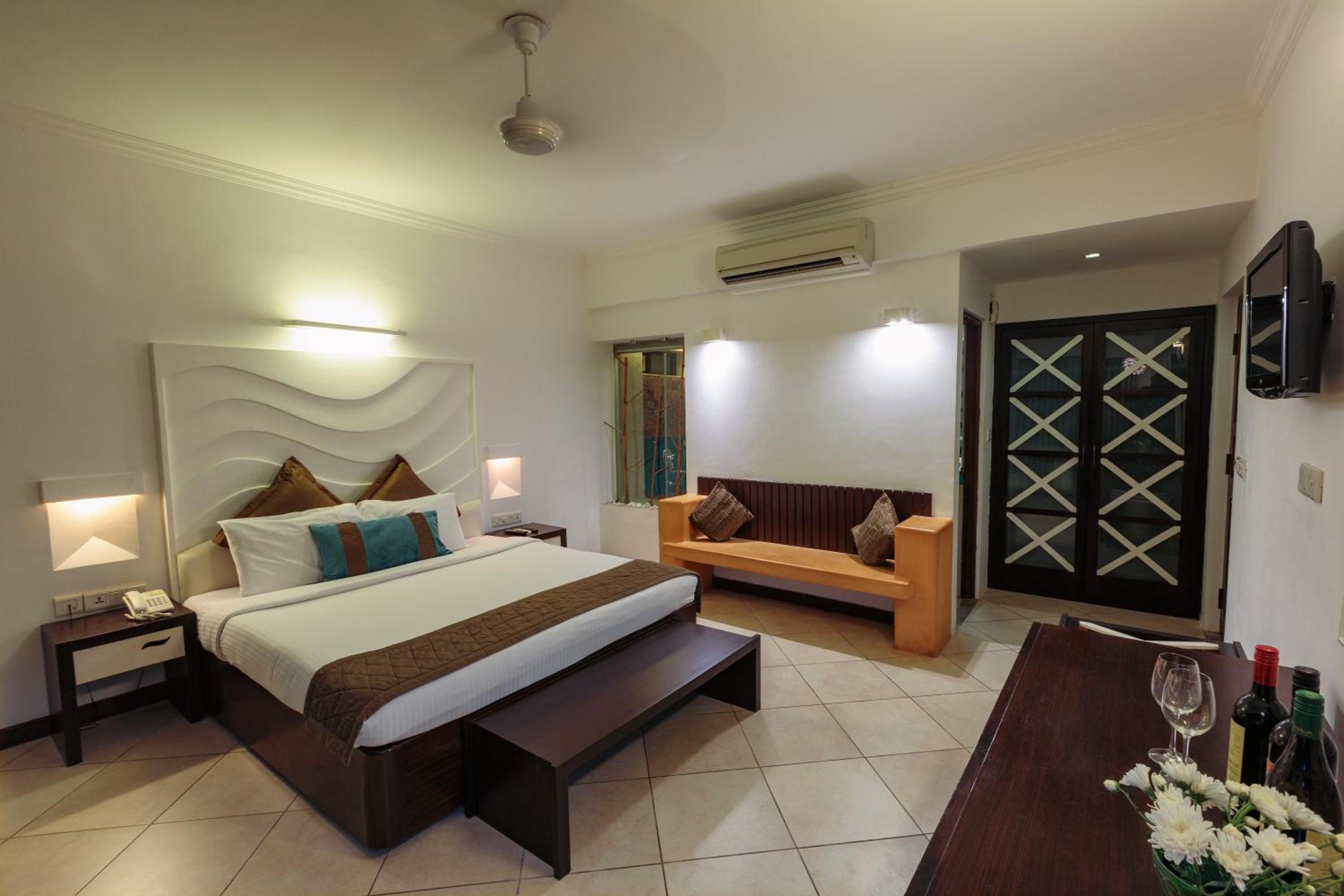 Luxury non pool view - 10% off on Laundry photo 2