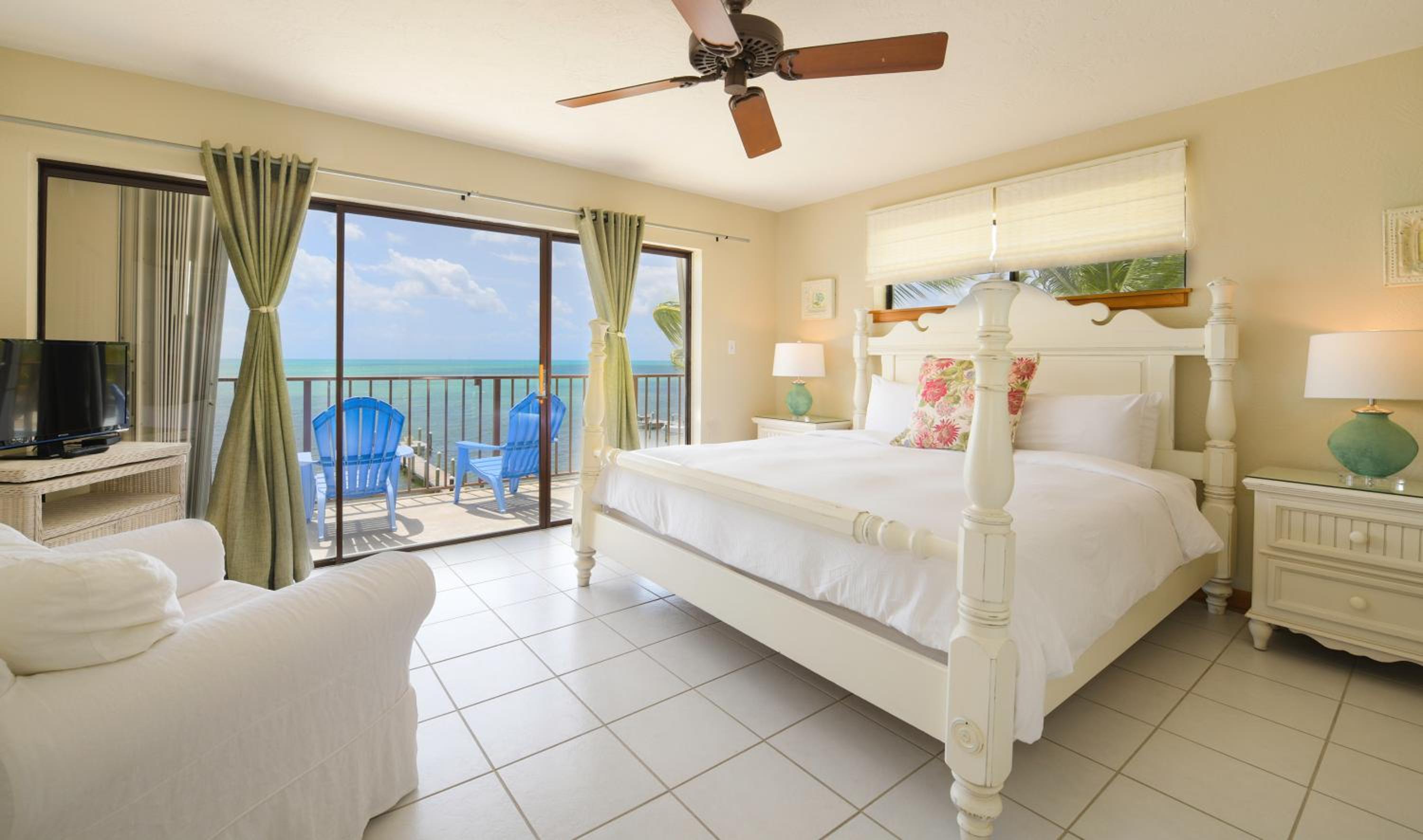 Three-Bedroom Villa - Photo 1